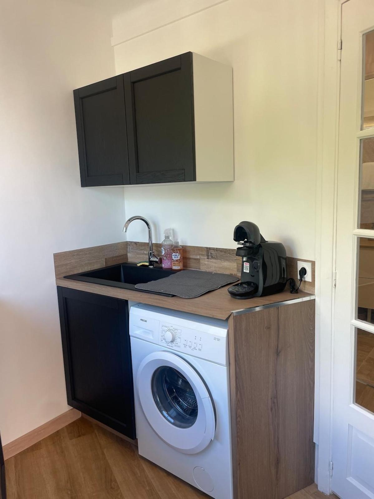 Face A La Et A 2 Pas Des Plages Juan Les Pins 'tout A Pied' Apartment