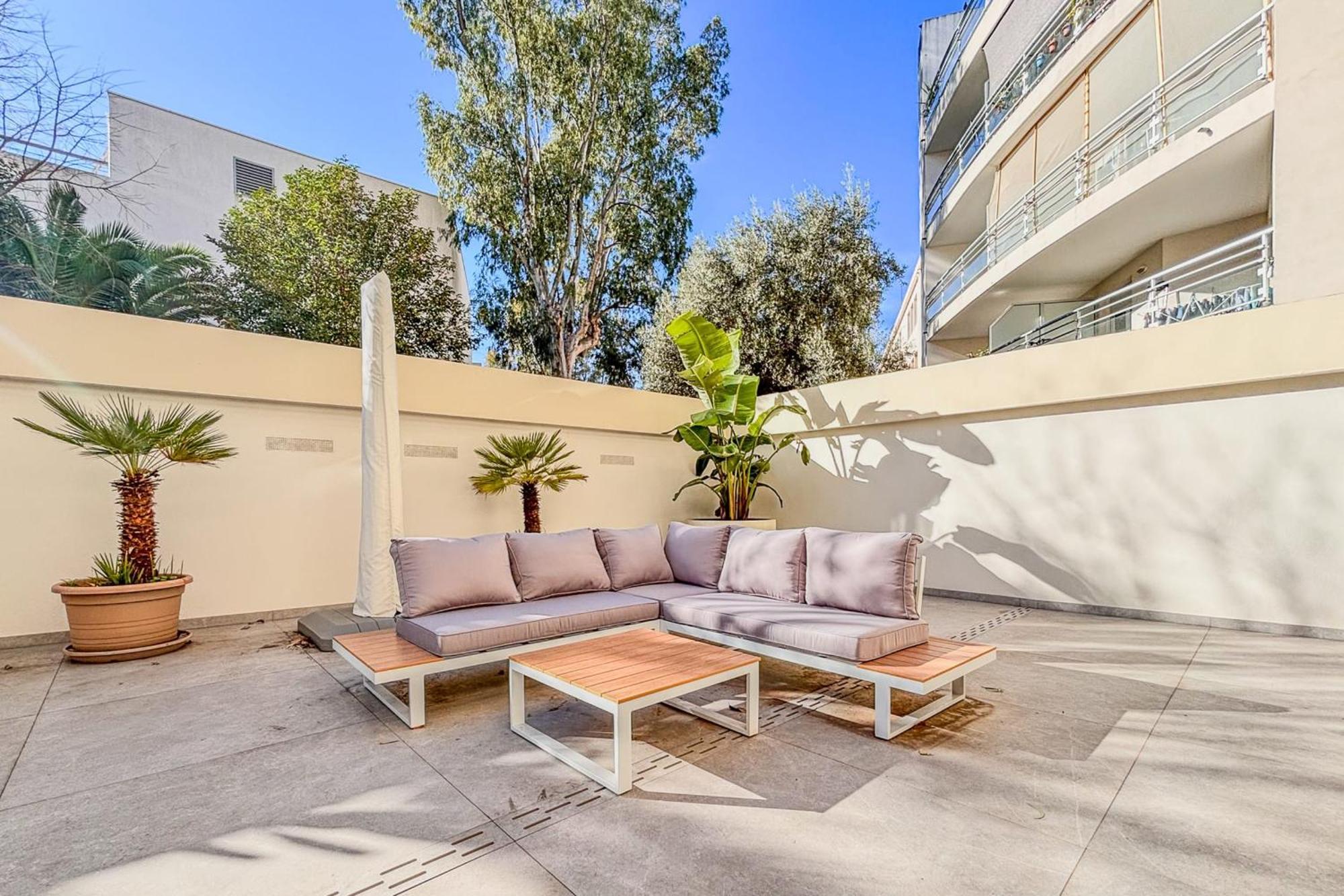 2p Just Steps From Beaches Casa de férias Antibes