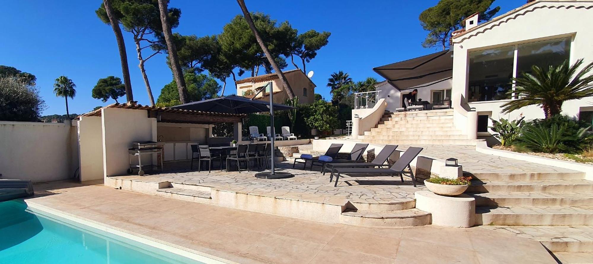 Villa Vue A Classee 4 Etoiles-piscine Chauffee *