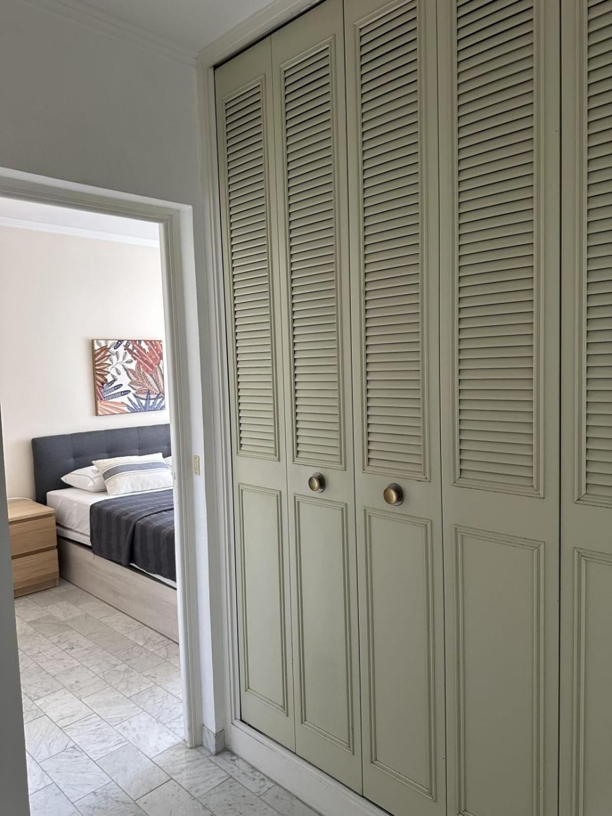 Cozy Flat With Pool And Balcony Antibes