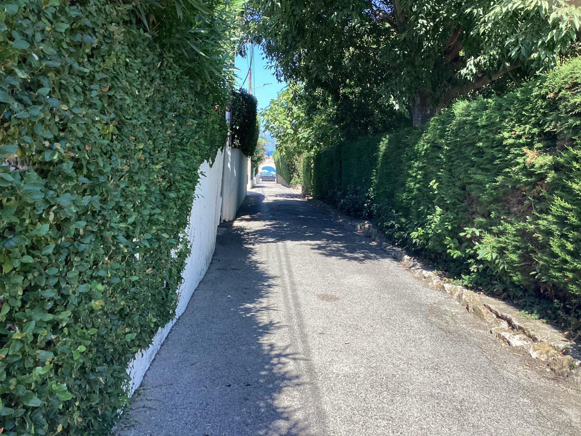 Holiday home Independant, Front De Et A 200m Antibes