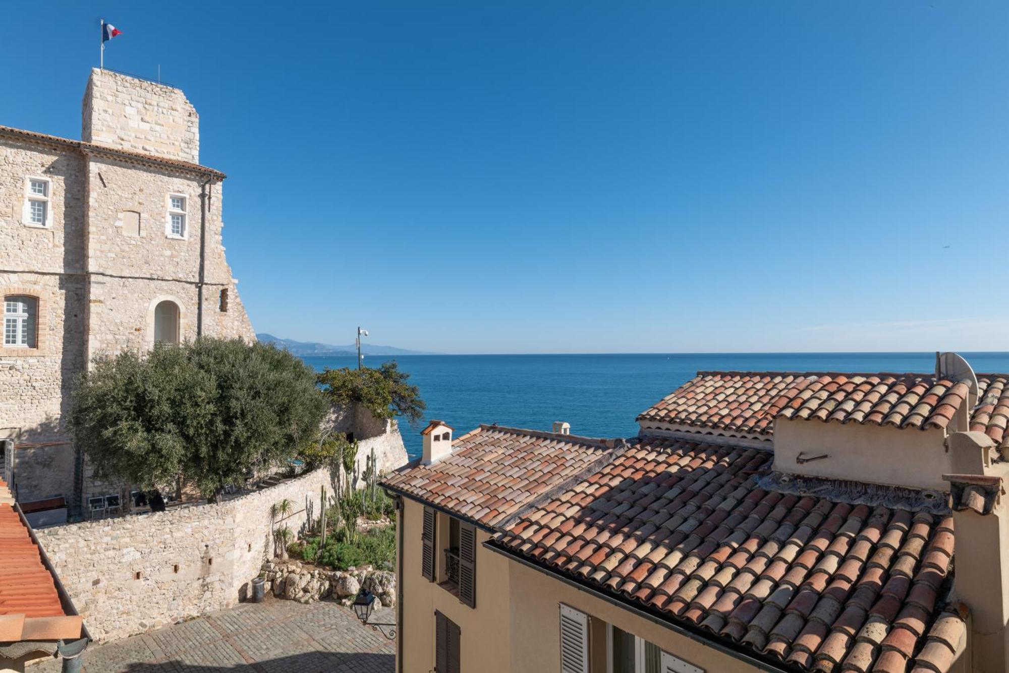 La Pablita, Vieil Antibes, Remparts * Antibes