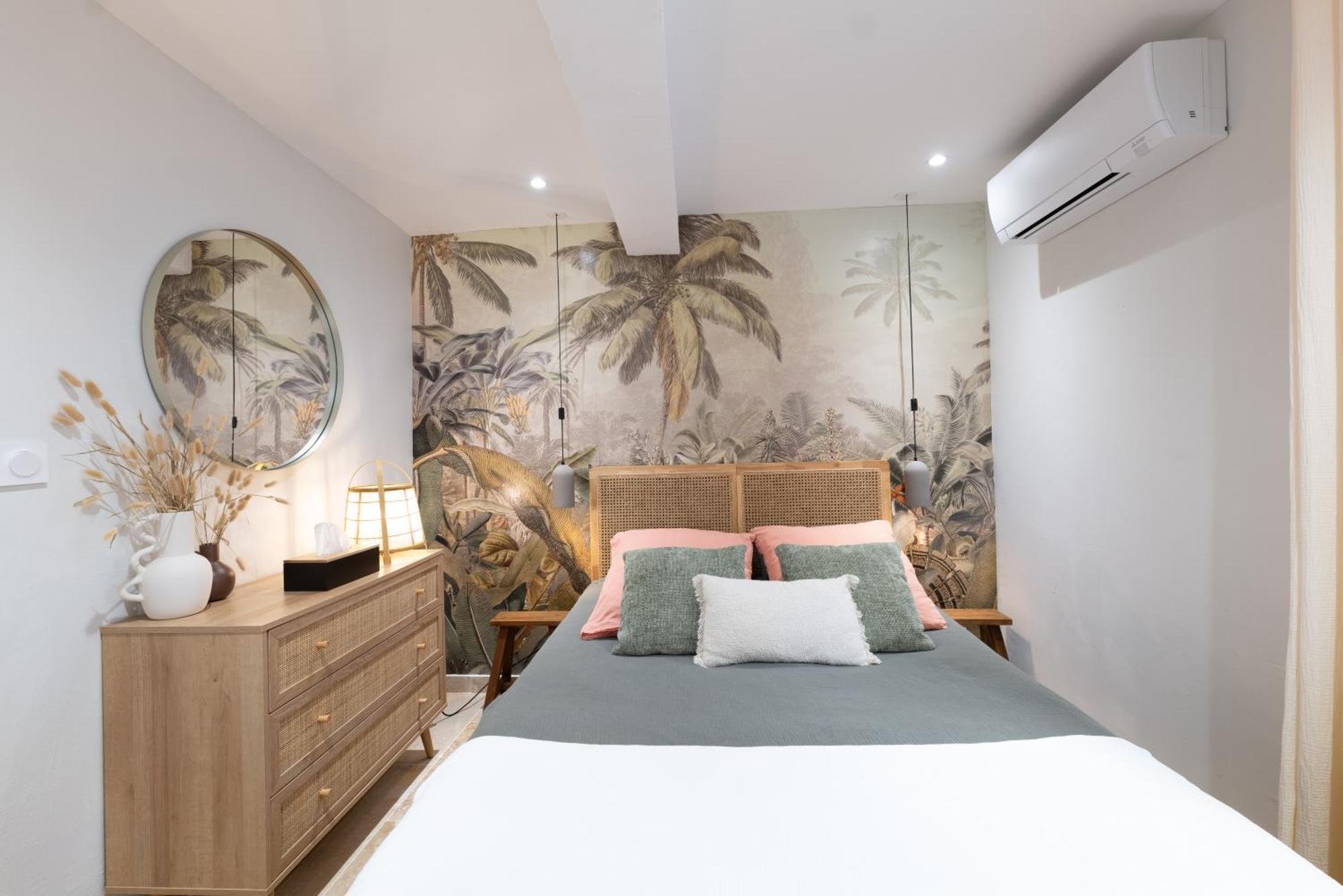 Apartment La Pablita, Vieil Antibes, Remparts *