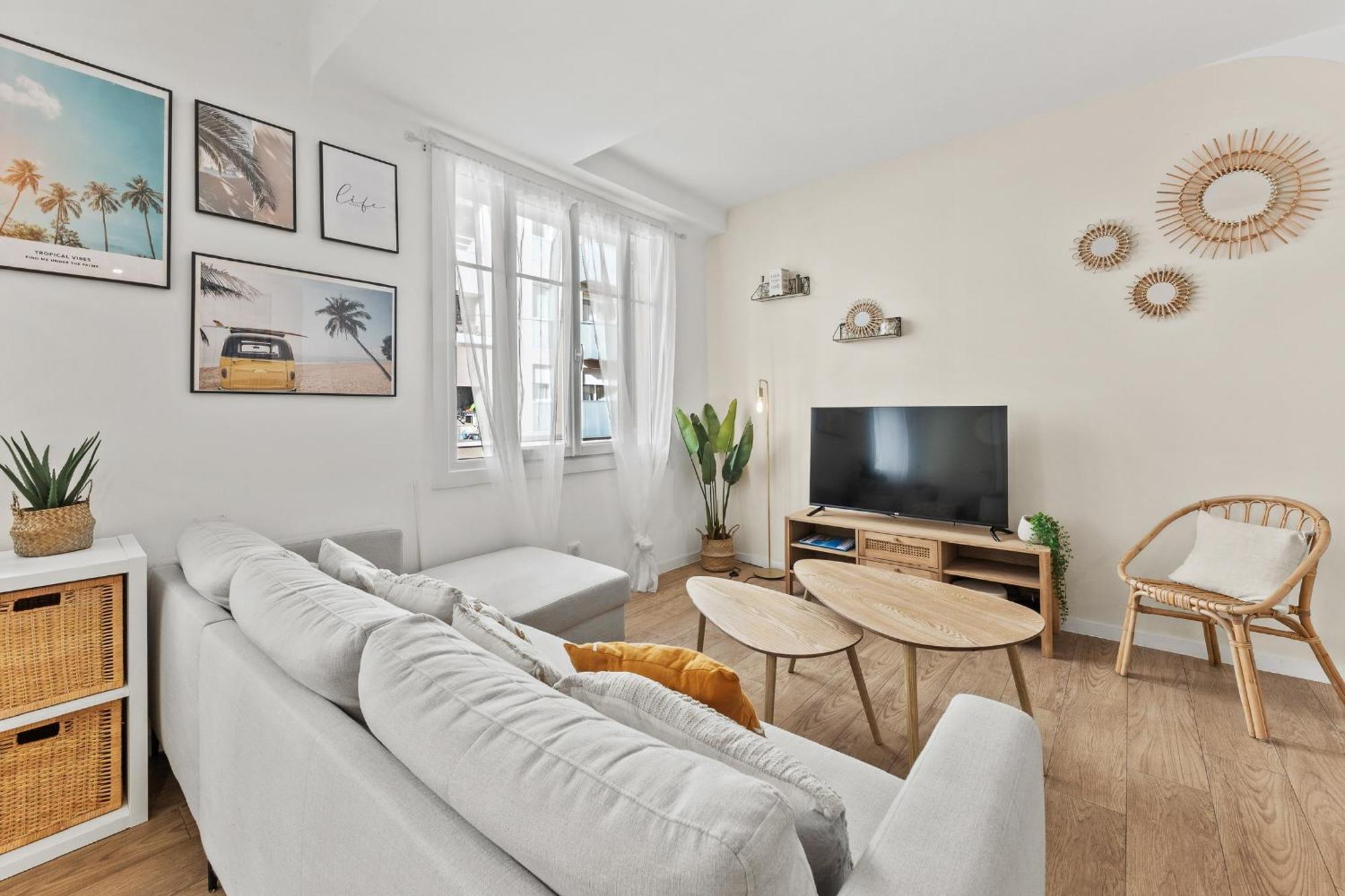 Apartment Beautiful And Cozy 3 Bedrooms In *