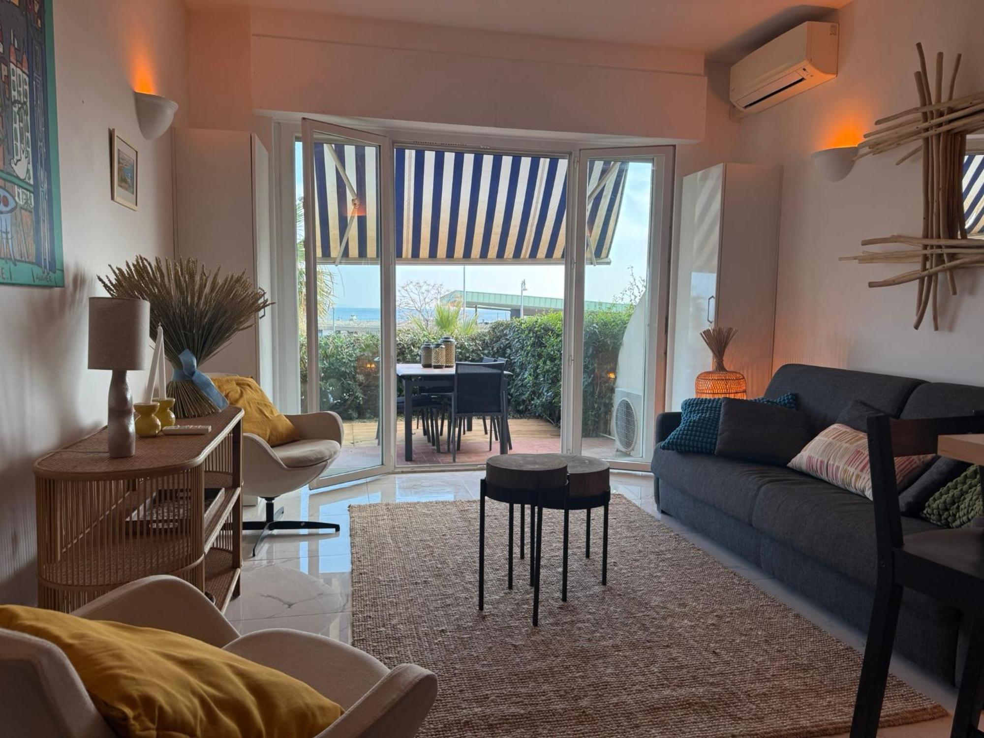 Large Luxury With Garden View Over The Ocean Apartamento *