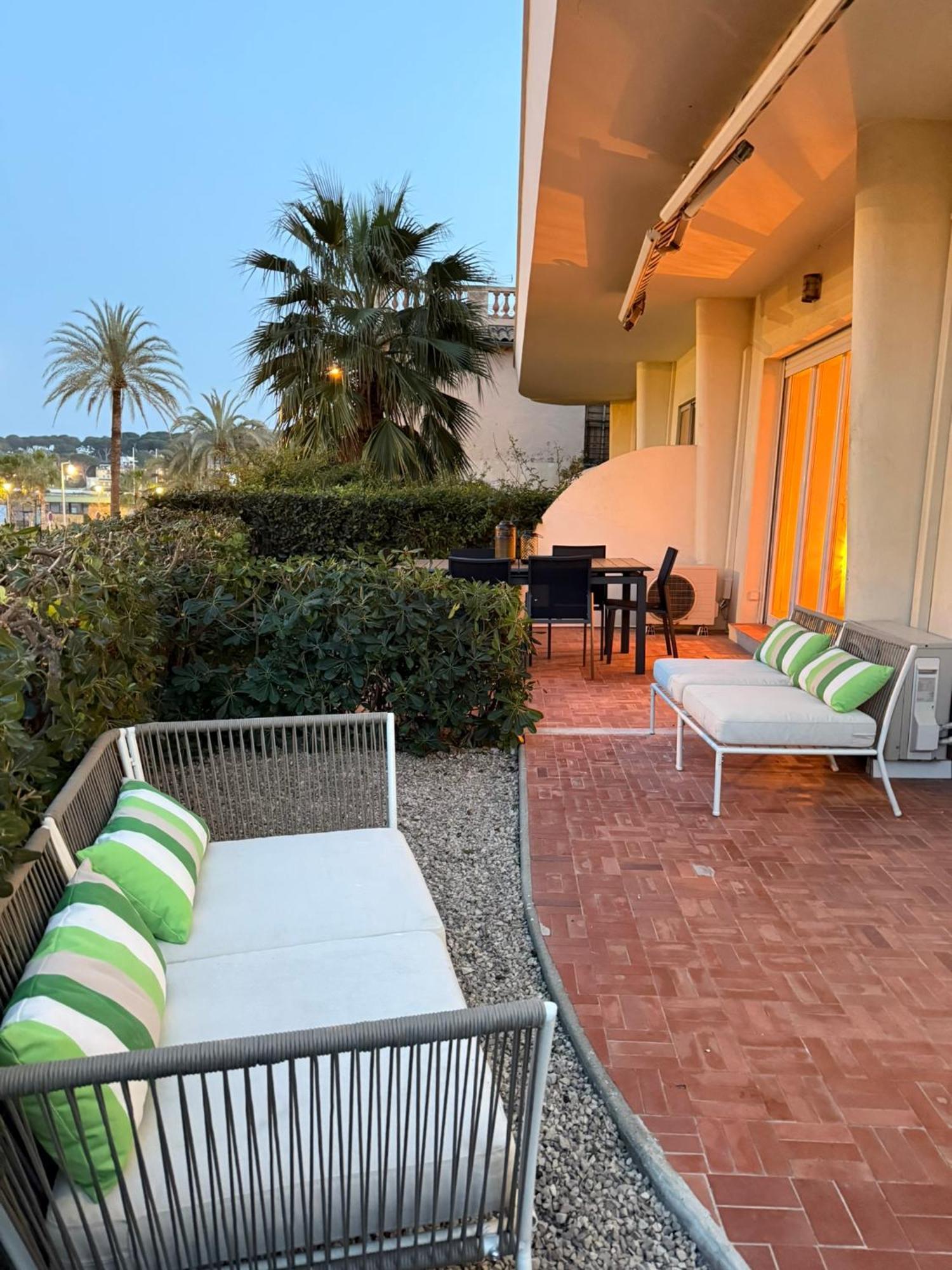Apartamento Large Luxury With Garden View Over The Ocean Antibes