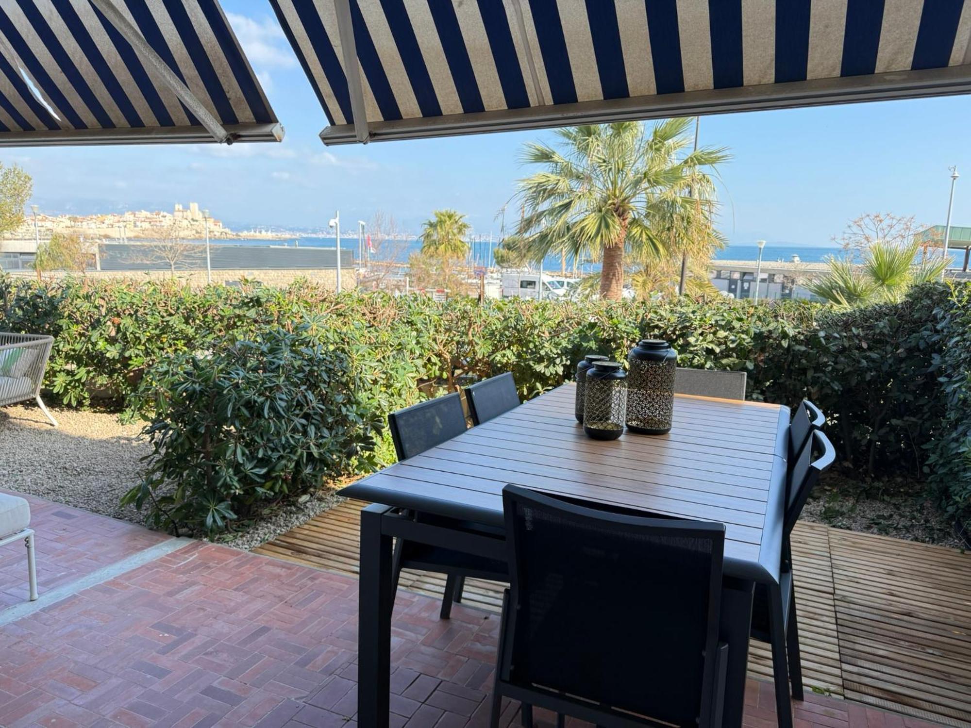 Large Luxury With Garden View Over The Ocean Apartamento *