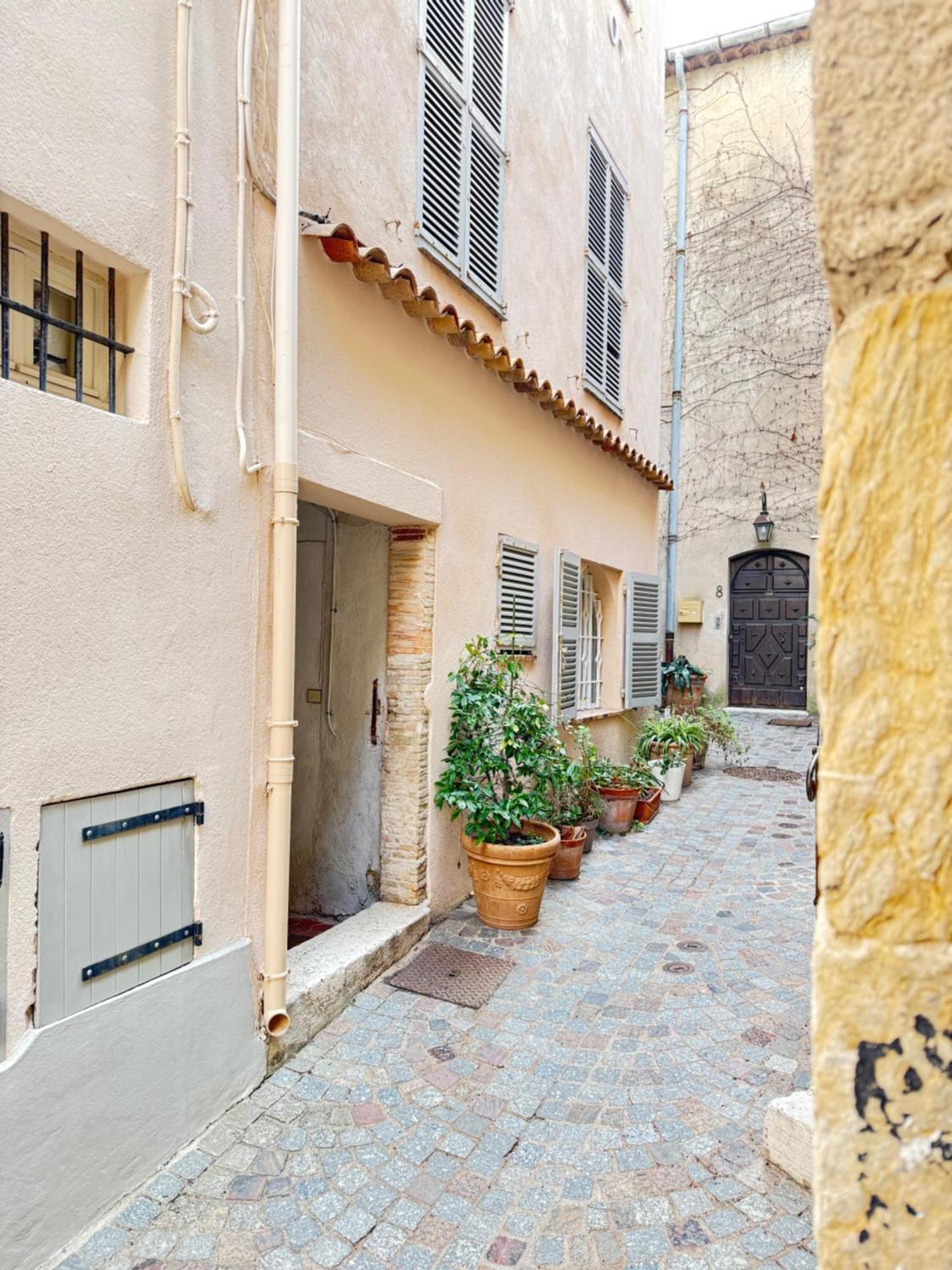 New - Vieil - Les Remparts Apartment