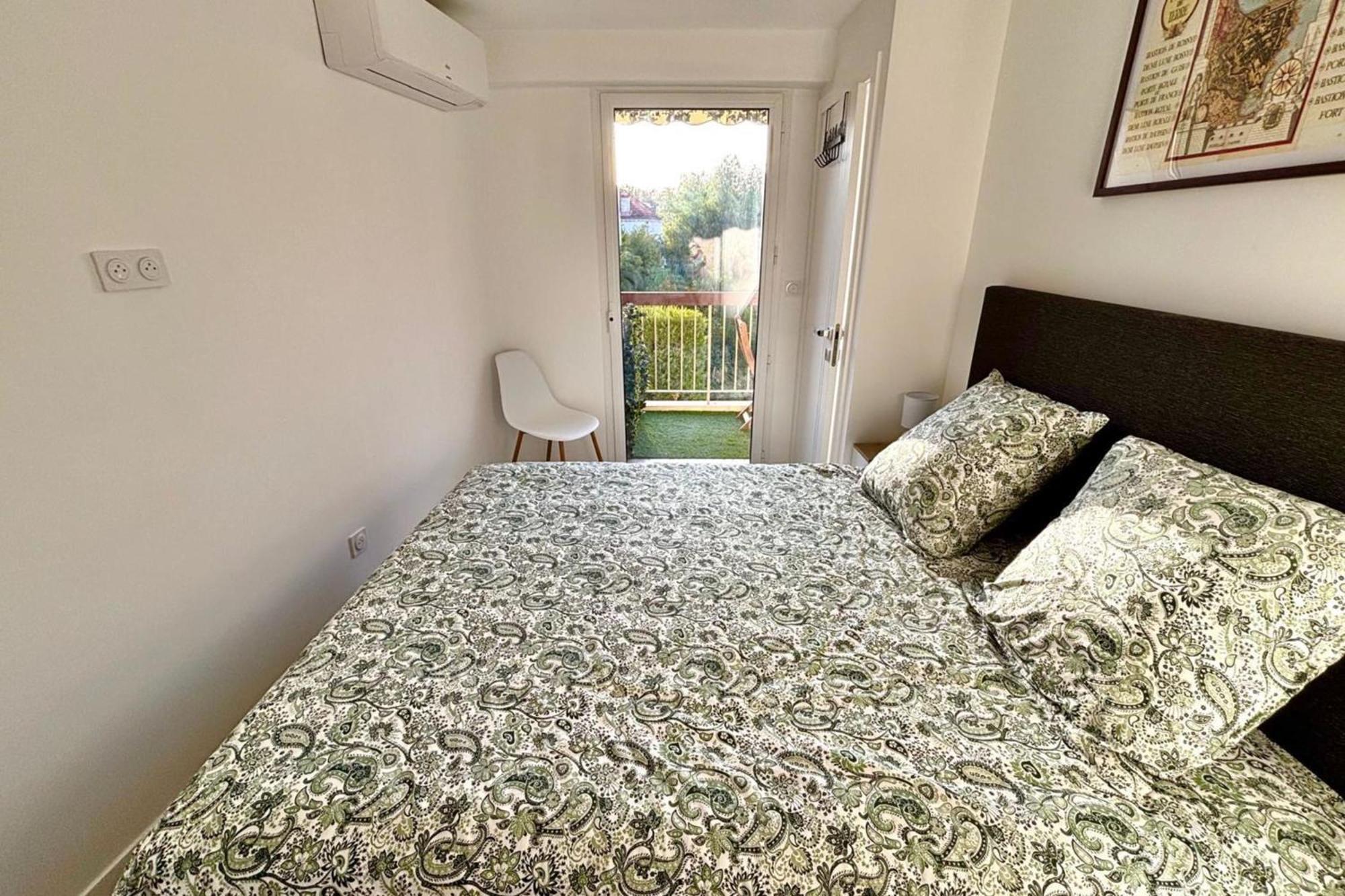 Holiday home One-bedr Ap 50m From The Terrace Swimming Pool Air Con