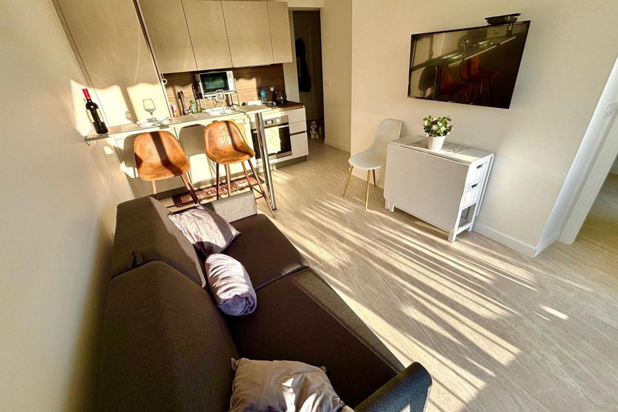 One-bedr Ap 50m From The Terrace Swimming Pool Air Con * Antibes