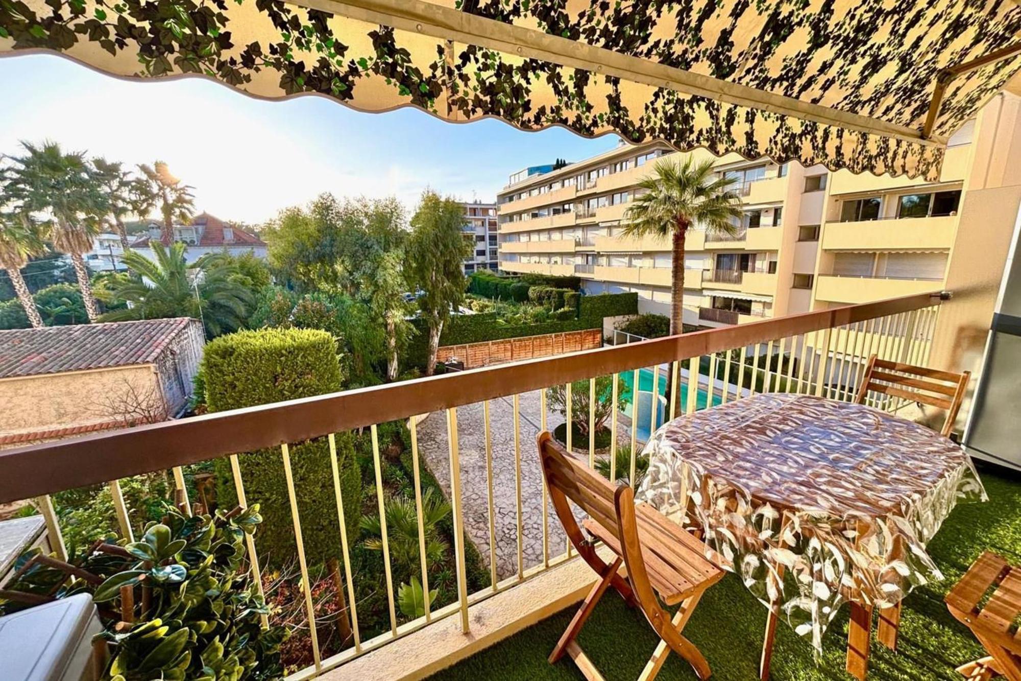 Holiday home One-bedr Ap 50m From The Terrace Swimming Pool Air Con *