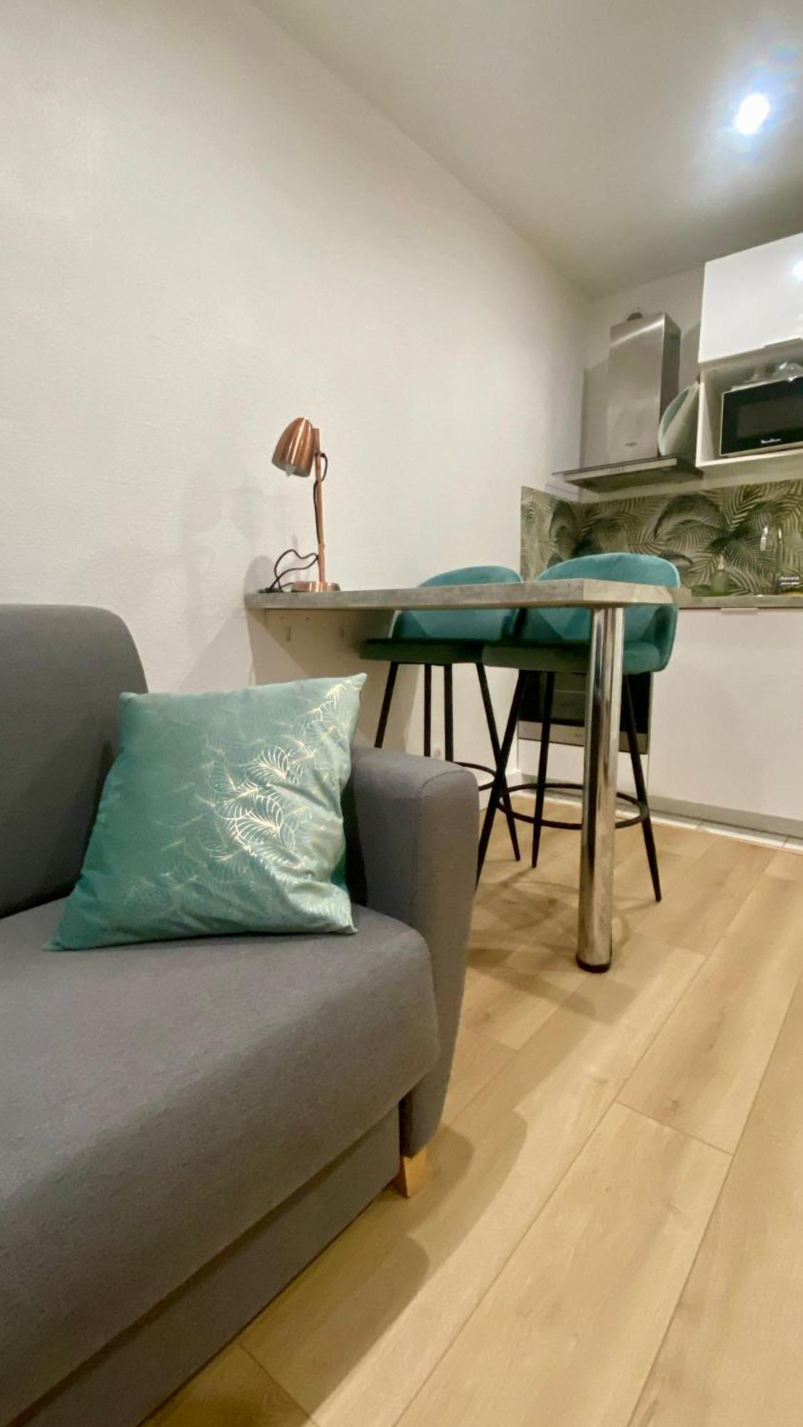 Apartment Bricka - 200m To The Beach, Parking, Clim, Terrace *