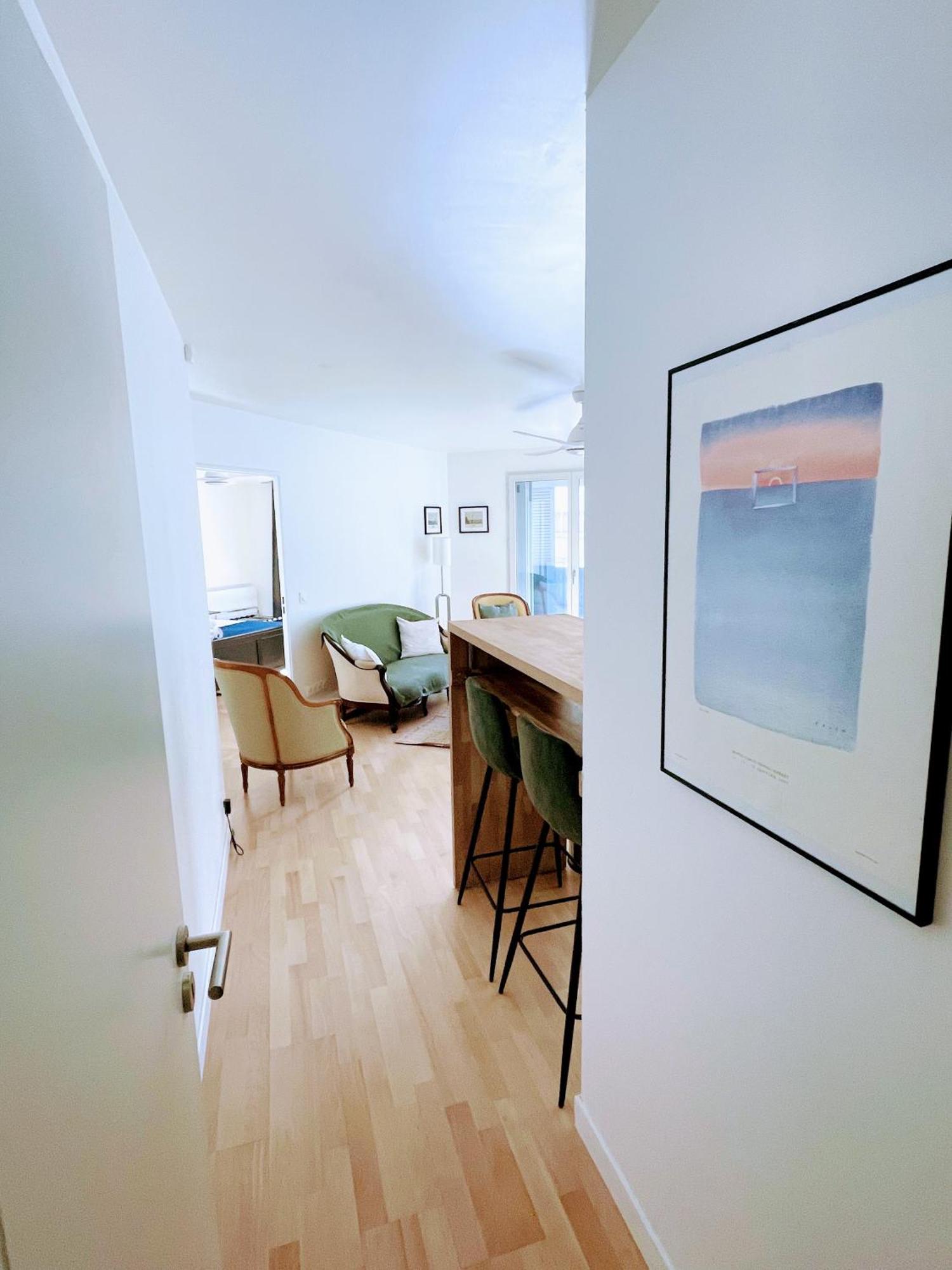 Vieil 82 M2 With Secured Private Parking 3 Appartement Antibes