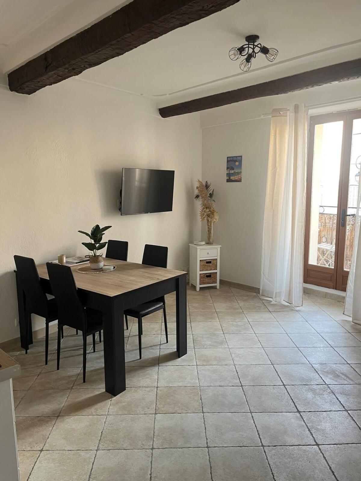 2 Rooms, Old Town * Antibes