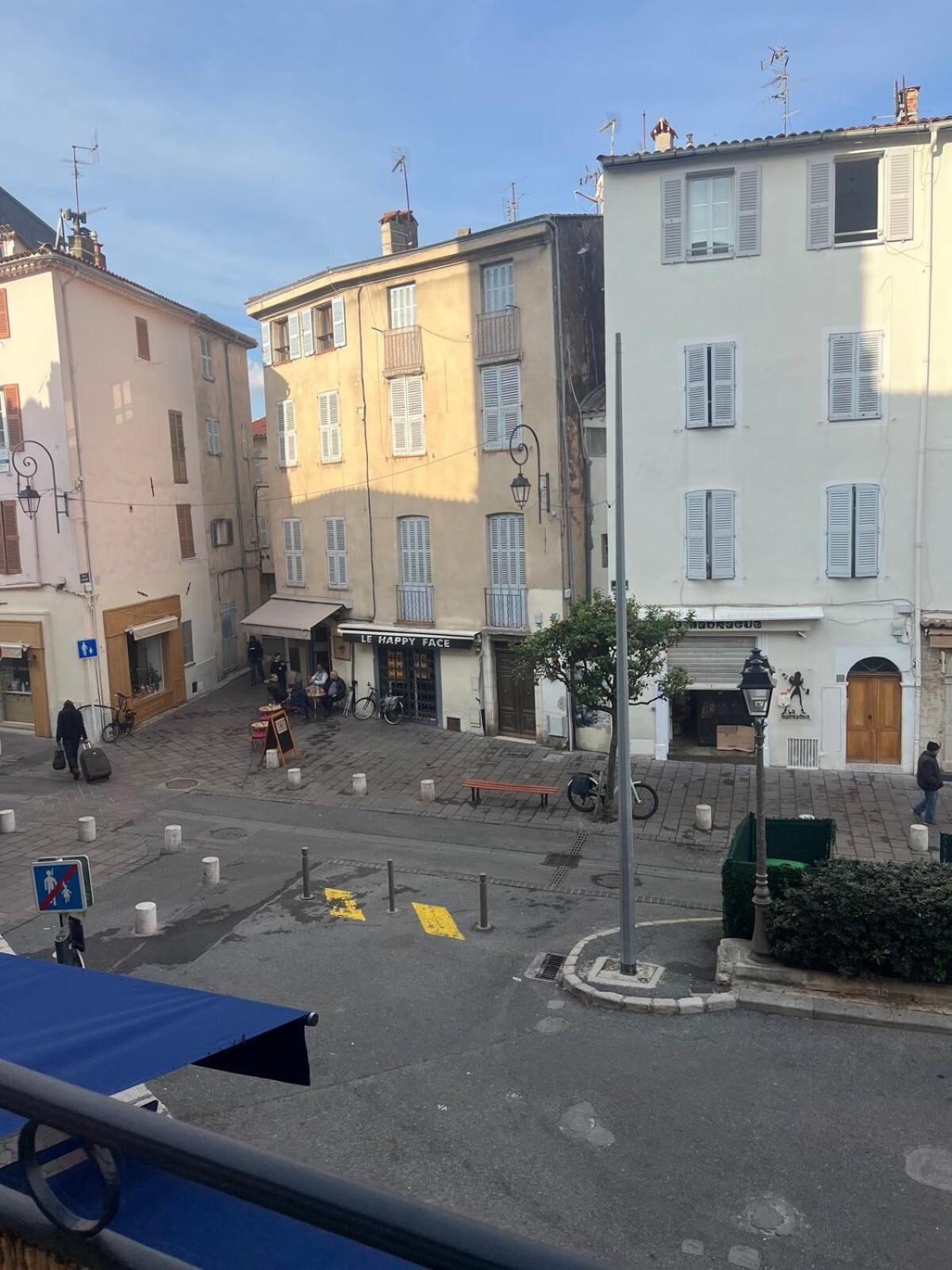 2 Rooms, Old Town * Antibes