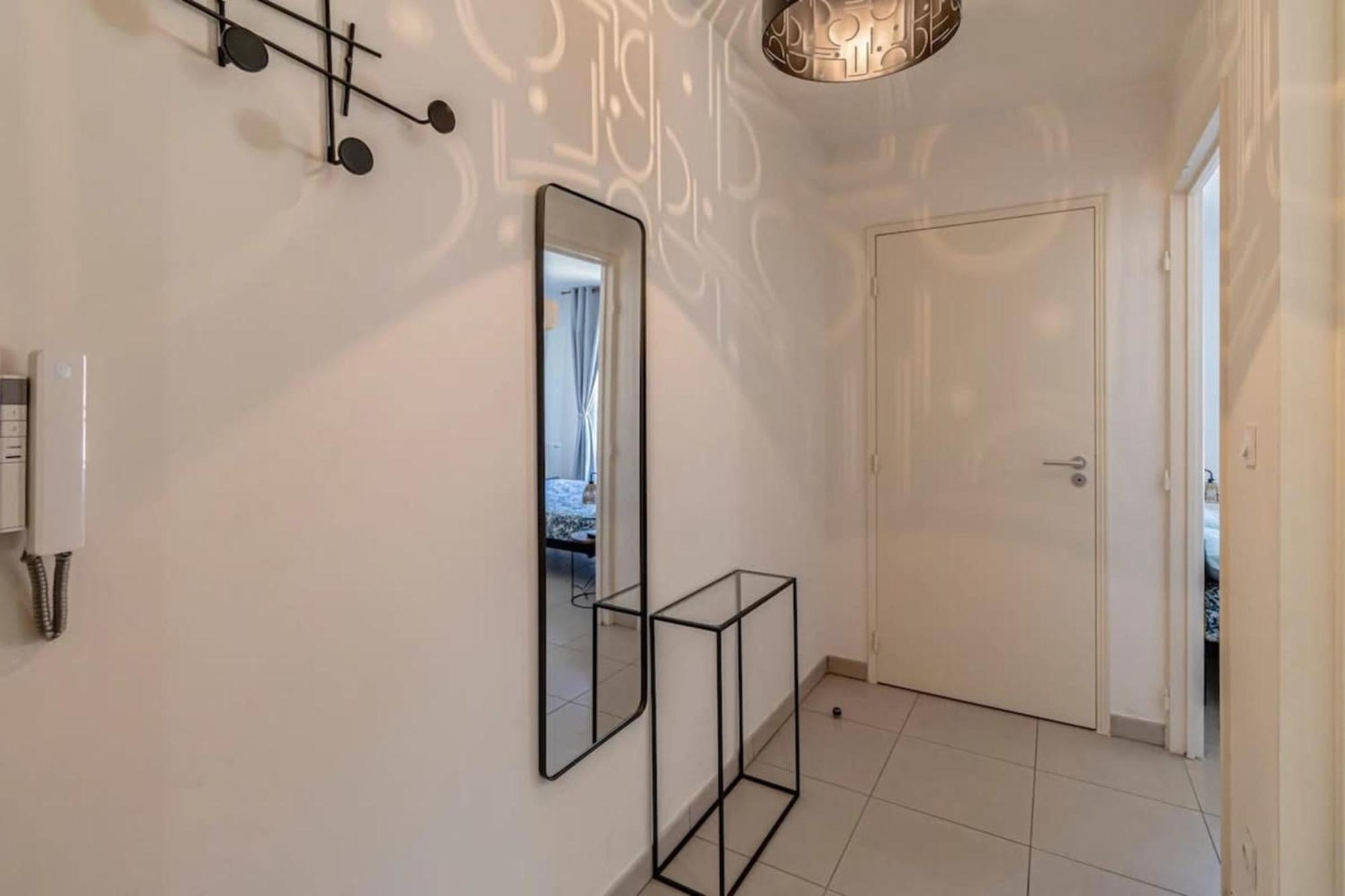L'allegria - Peaceful - Sea - Private Car Park Apartment