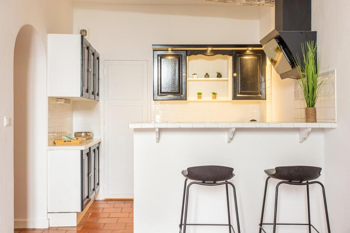 Apartment Charm Of Vieil Antibes, Quiet 2-4pers