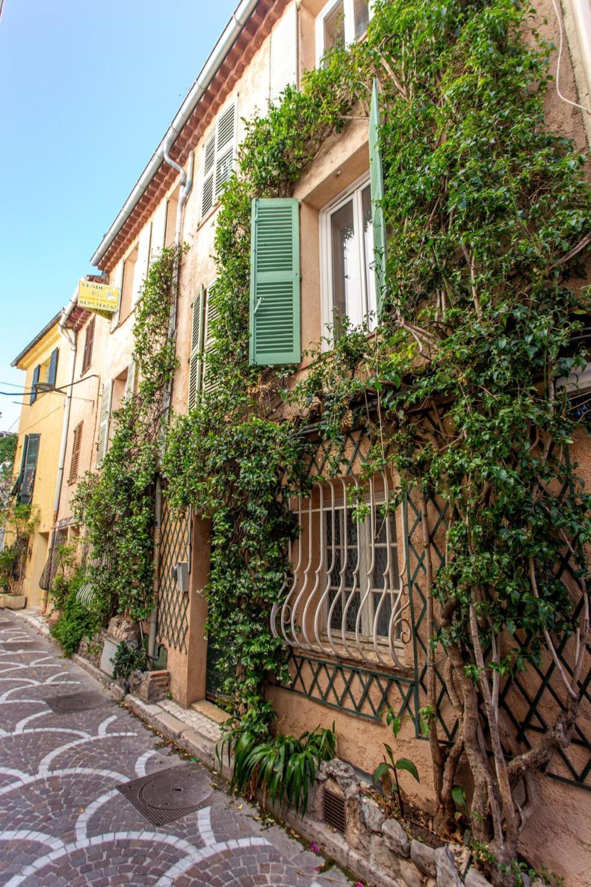 Apartment Charm Of Vieil Antibes, Quiet 2-4pers