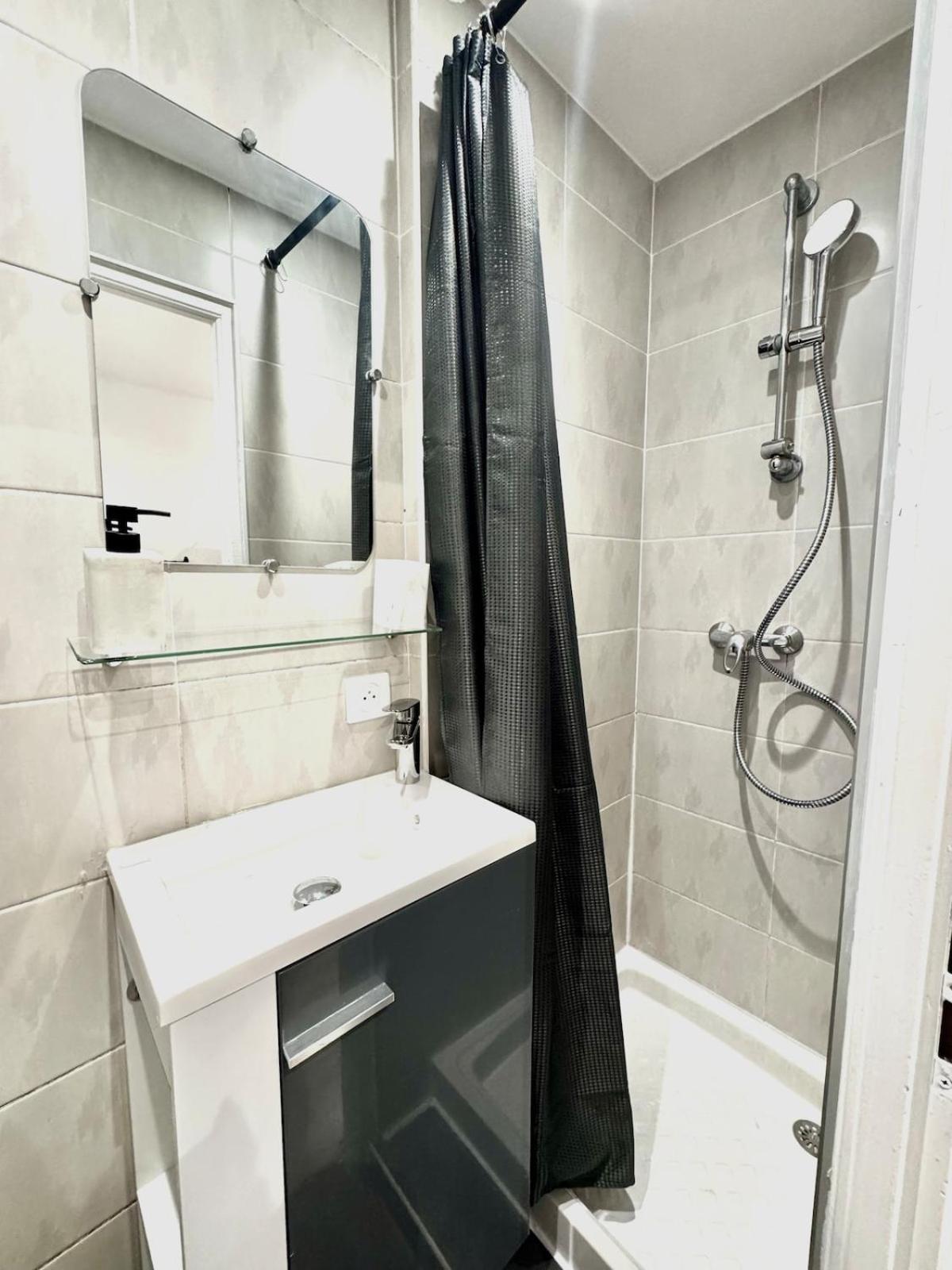 Apartment Cosy-2min Des Plages-centre Juan Les Pins Antibes