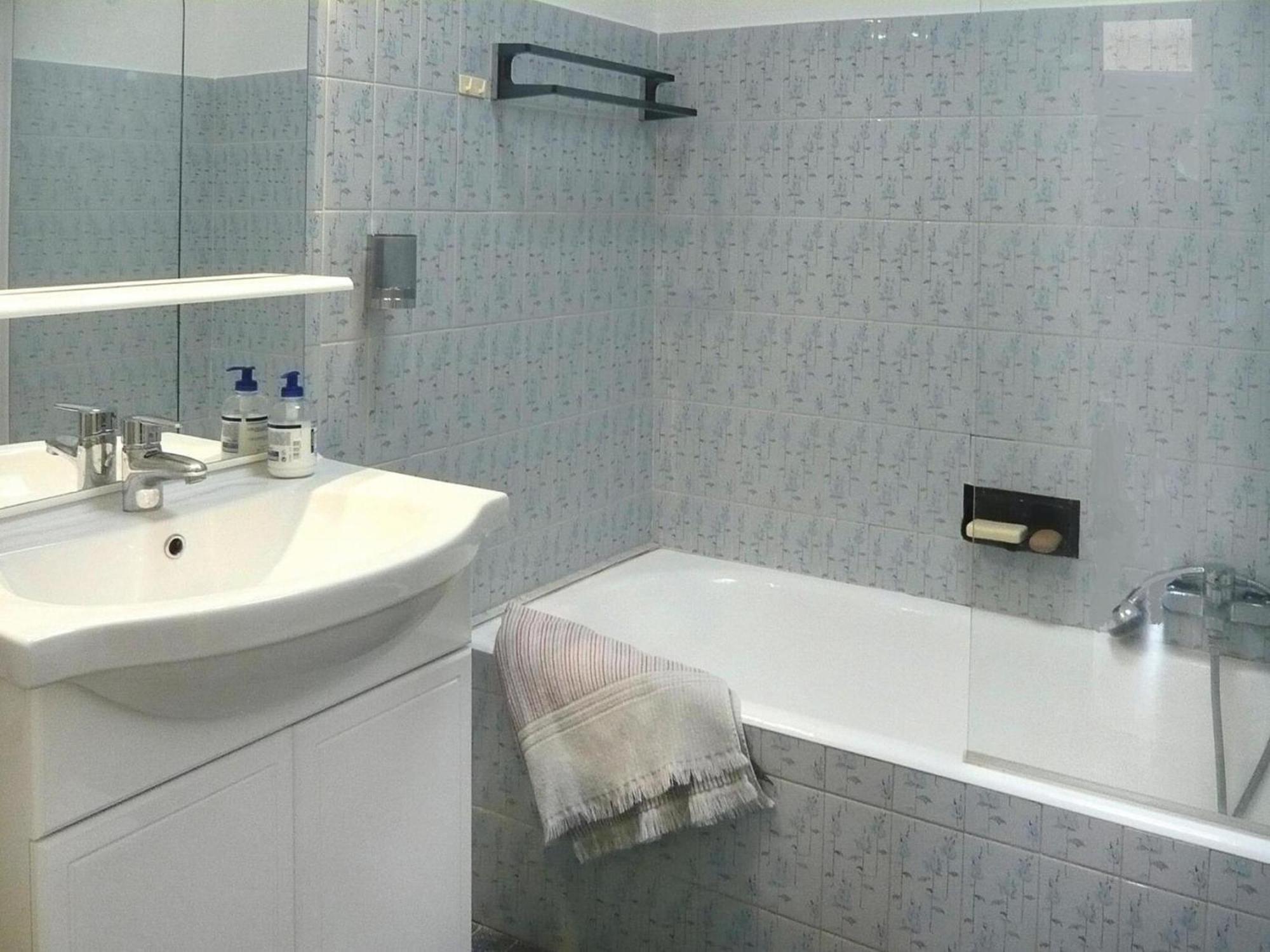 Apartment Cosy Flat With Balcony-terrace, *
