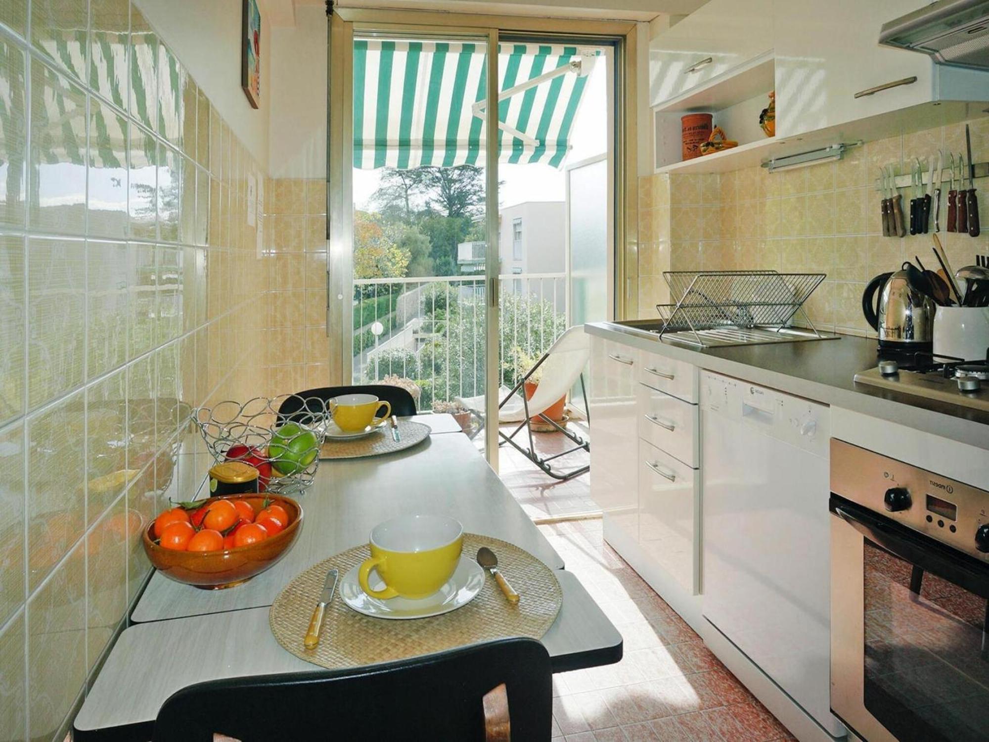 Cosy Flat With Balcony-terrace,