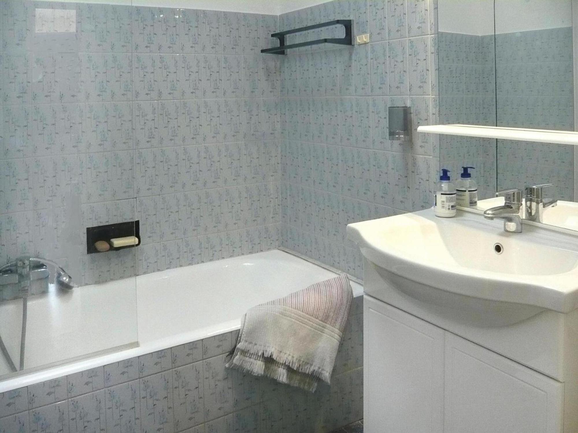Apartment Cosy Flat With Balcony-terrace, Antibes