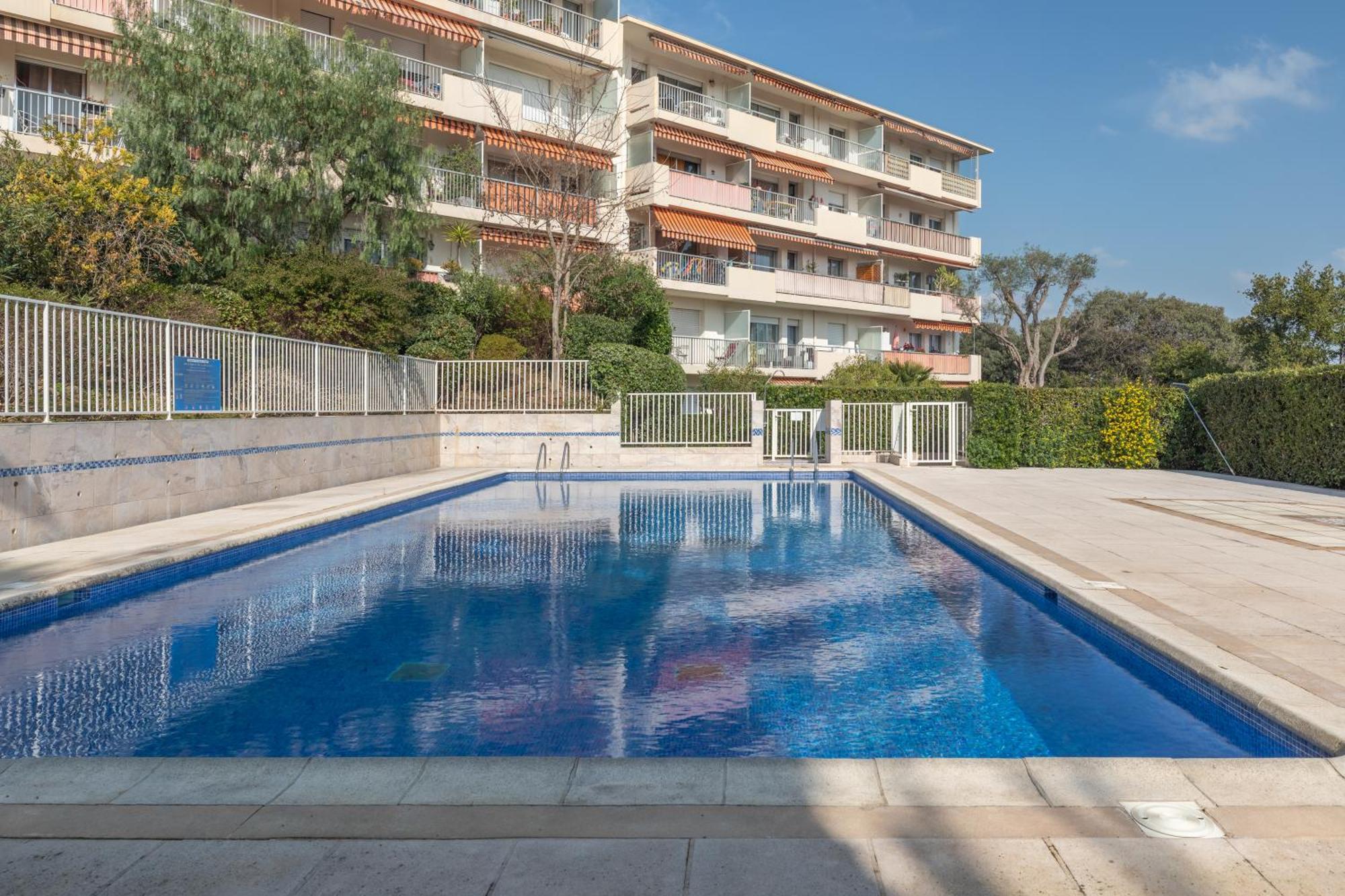 Apartment Piscine, , Calme Et Ensoleille *
