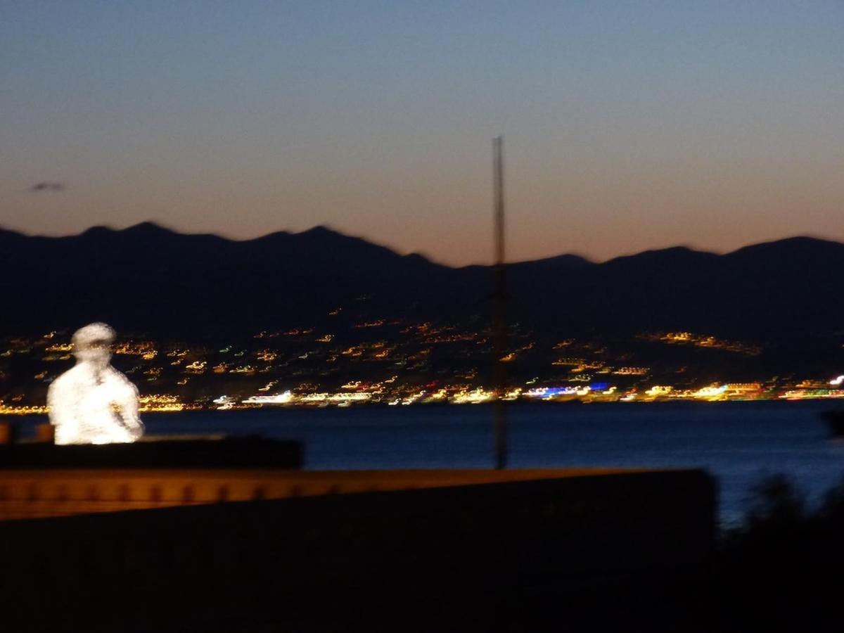 Flat With Sea View * Antibes