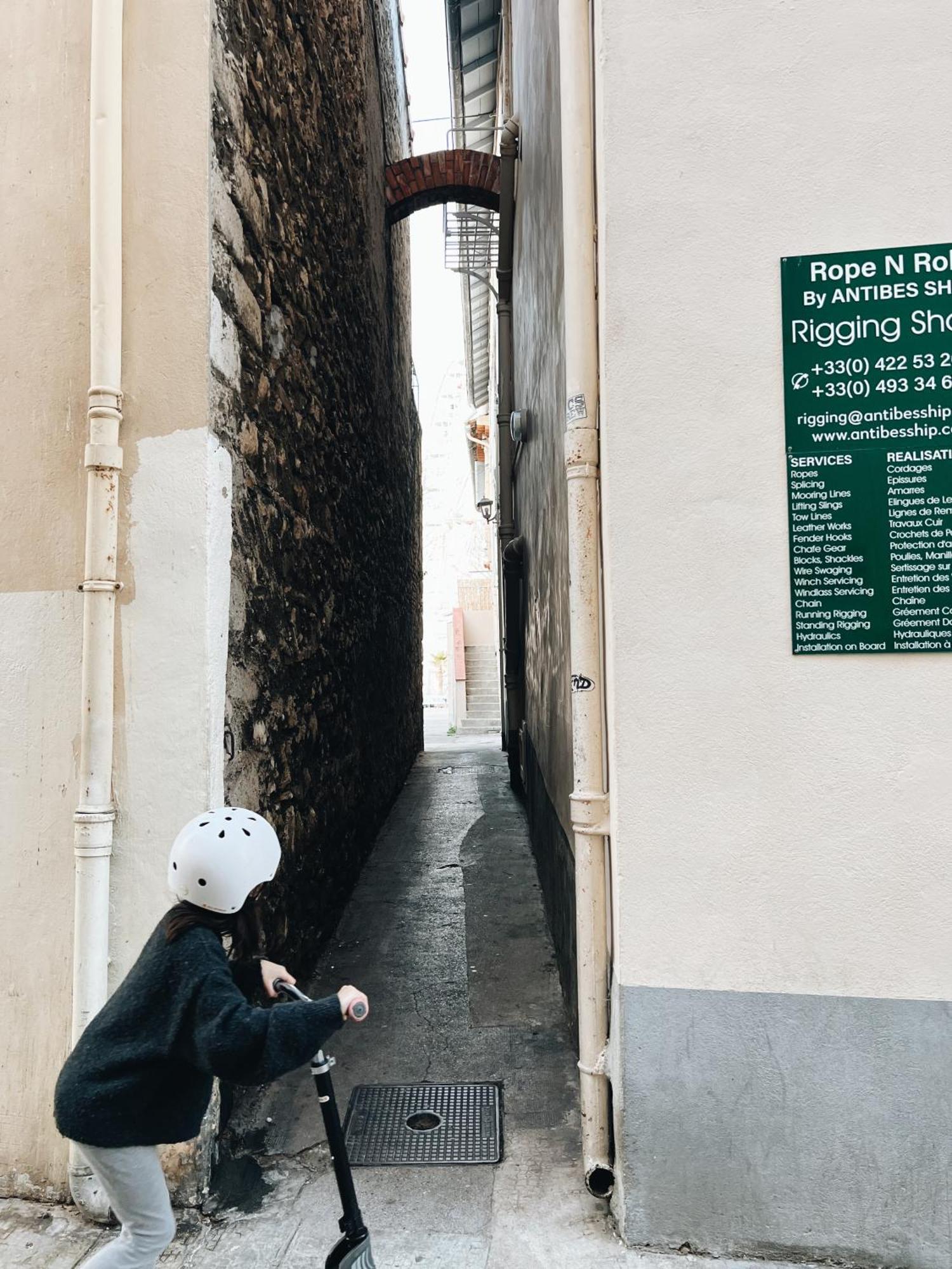 Emplacement Parfait, A Pied Et Parking Apartment