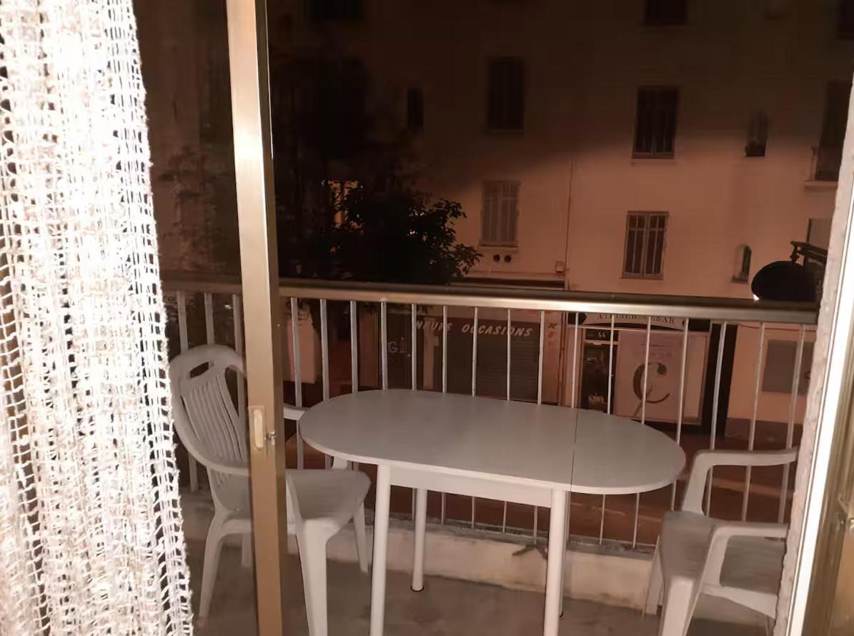 Charme De La Apartment