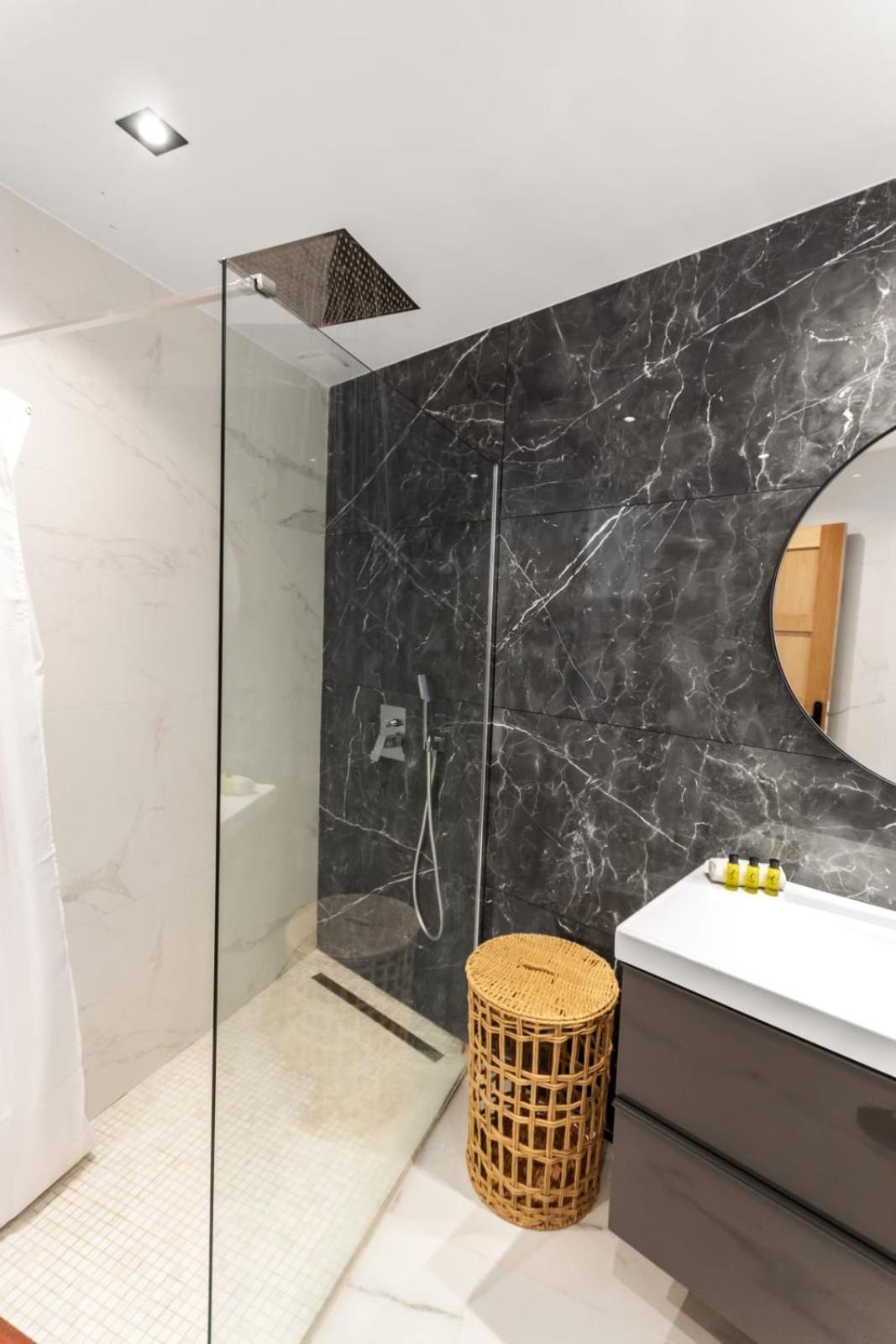 Le Versailles - Hypercentre - Luxurious - Spacious - Ac Apartment