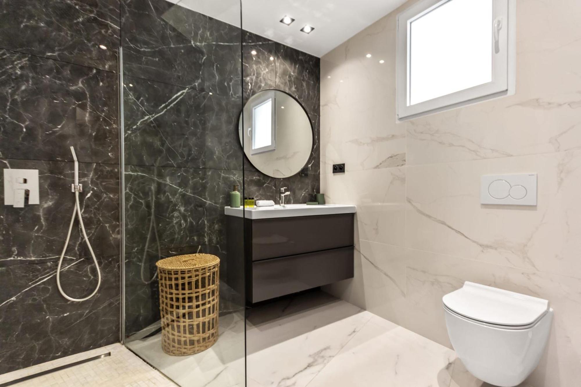 Le Versailles - Hypercentre - Luxurious - Spacious - Ac Apartment *