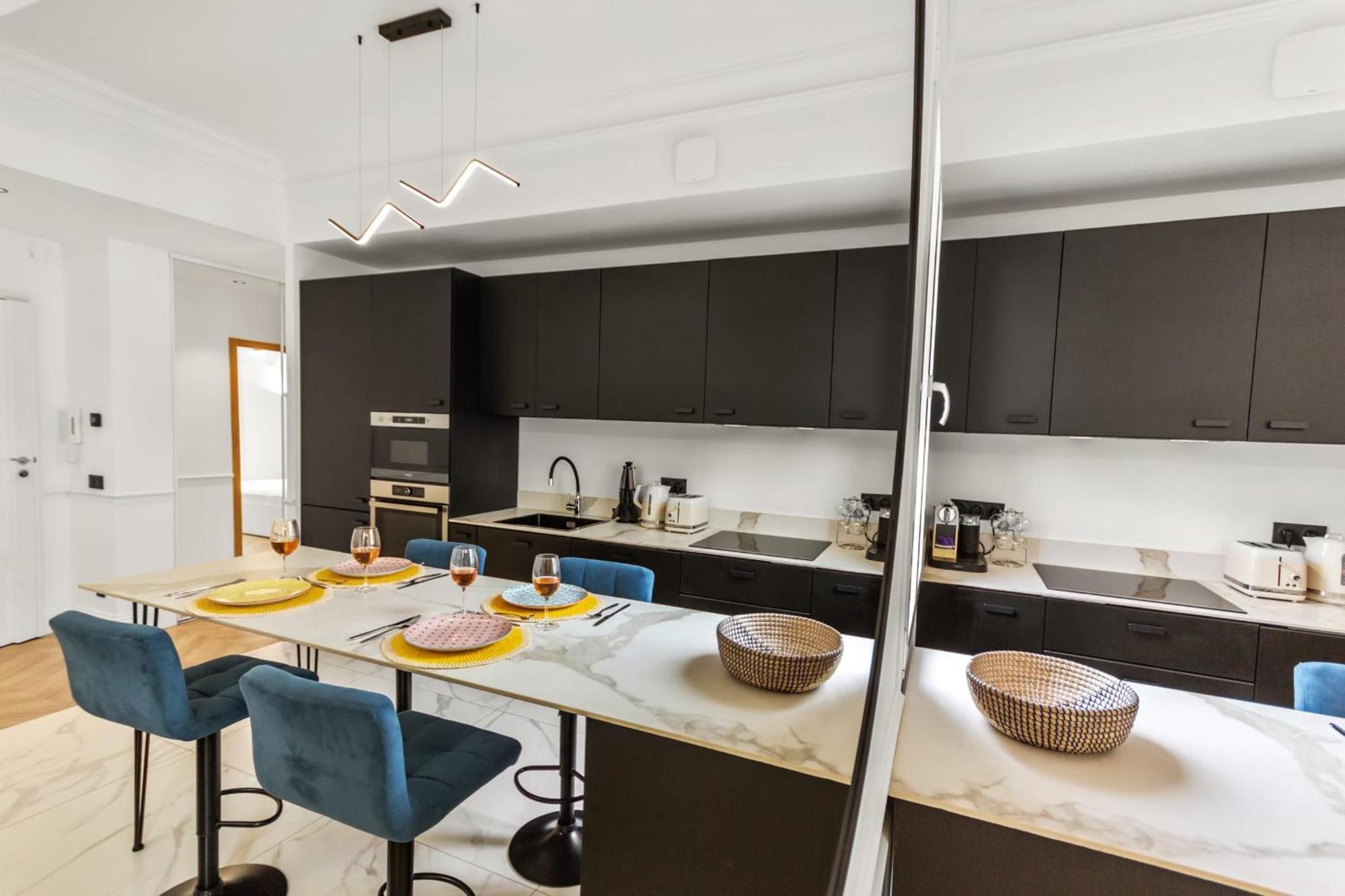Le Versailles - Hypercentre - Luxurious - Spacious - Ac Apartment Antibes
