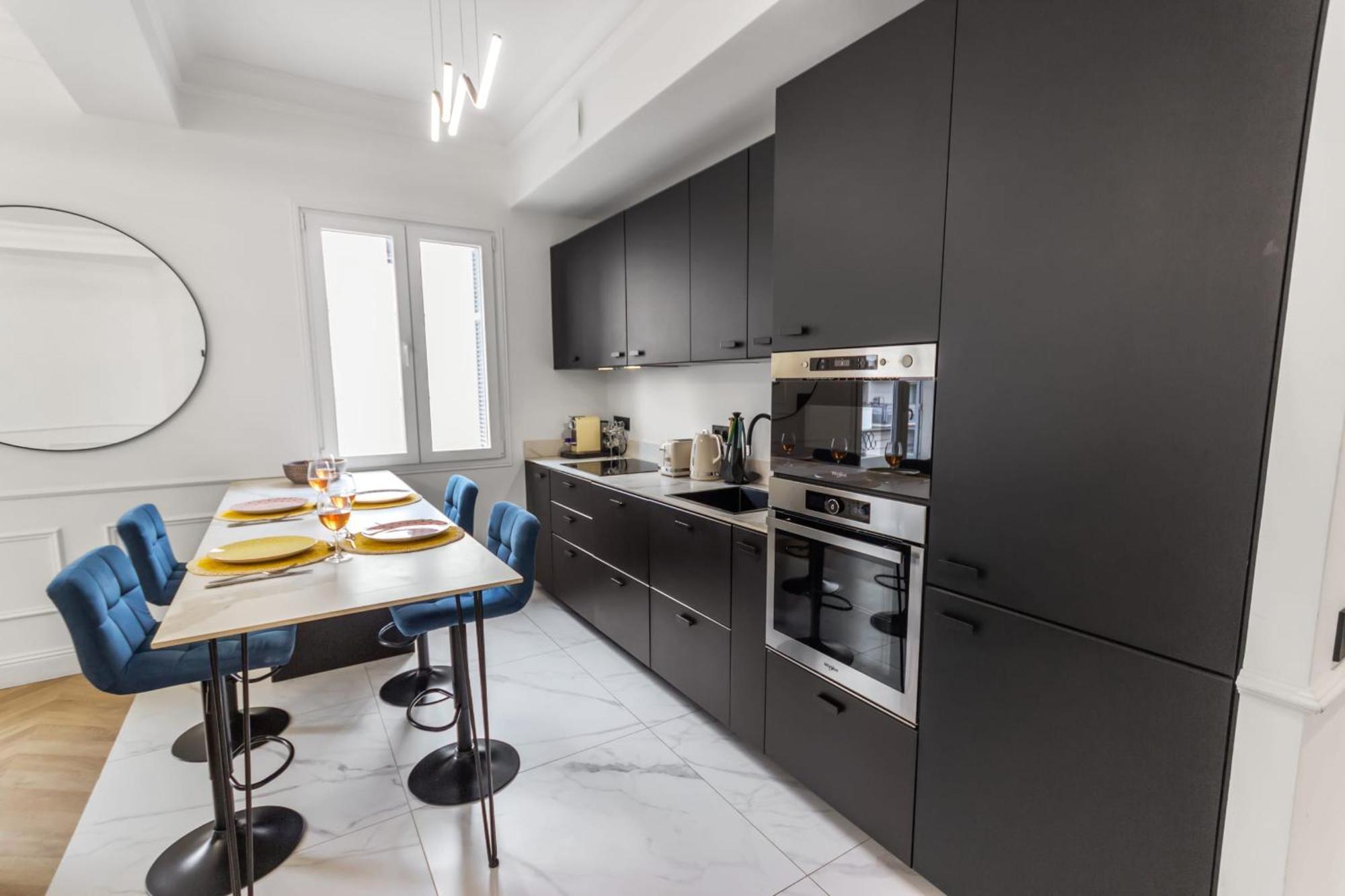 Apartment Le Versailles - Hypercentre - Luxurious - Spacious - Ac Antibes