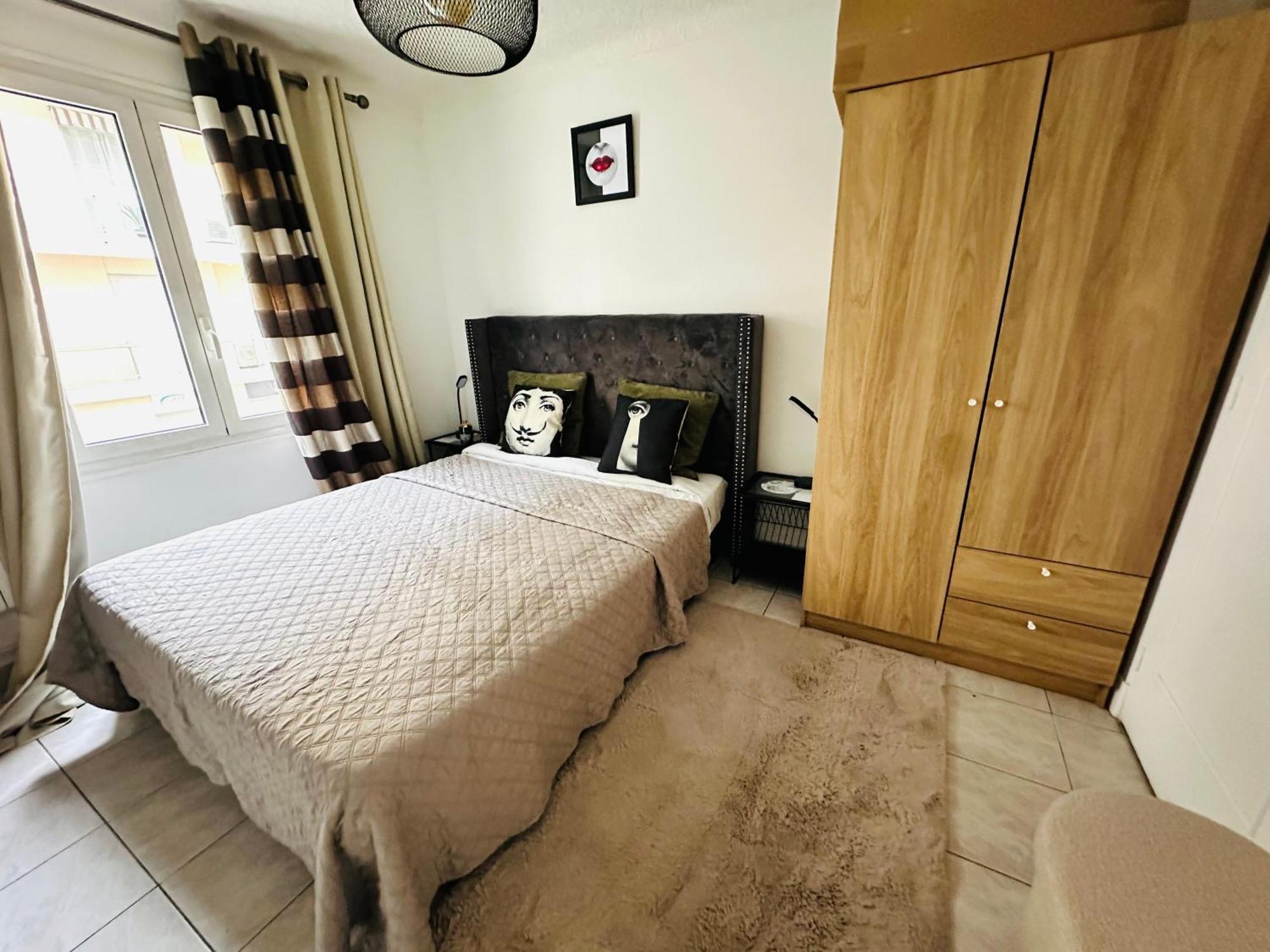 Centre-ville, 2 Bedrooms 6 Pers, Climatisation Apartment Antibes