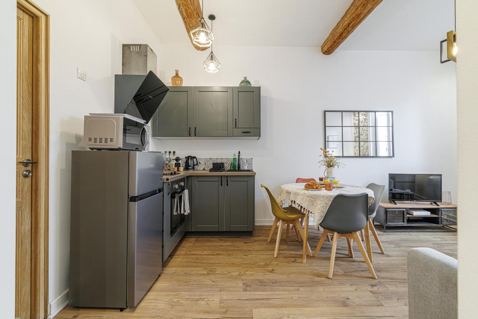Old Town Superb New Flat, For 3, Ac, Wi-fi *