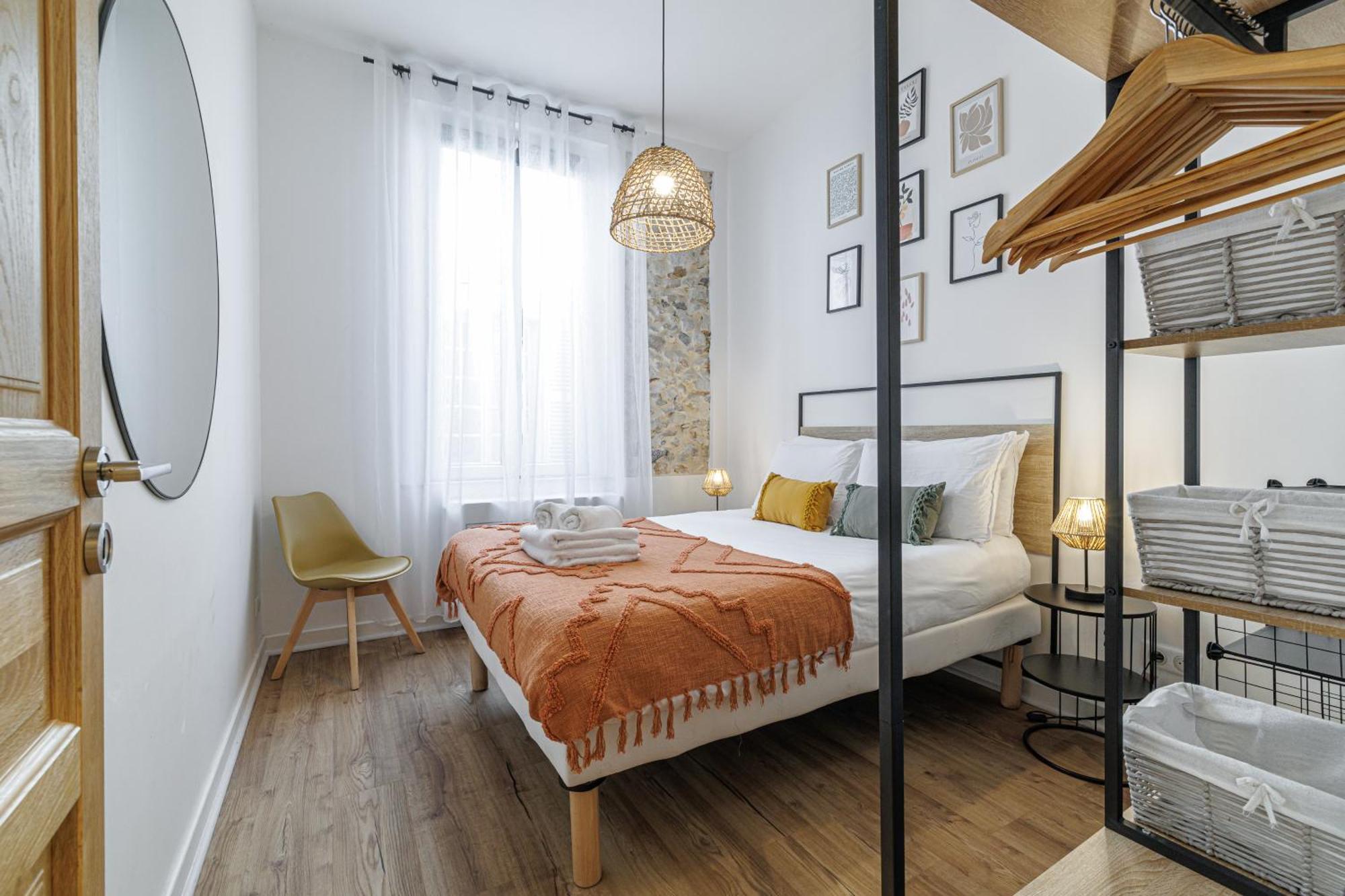 Old Town Superb New Flat, For 3, Ac, Wi-fi Apartment Antibes