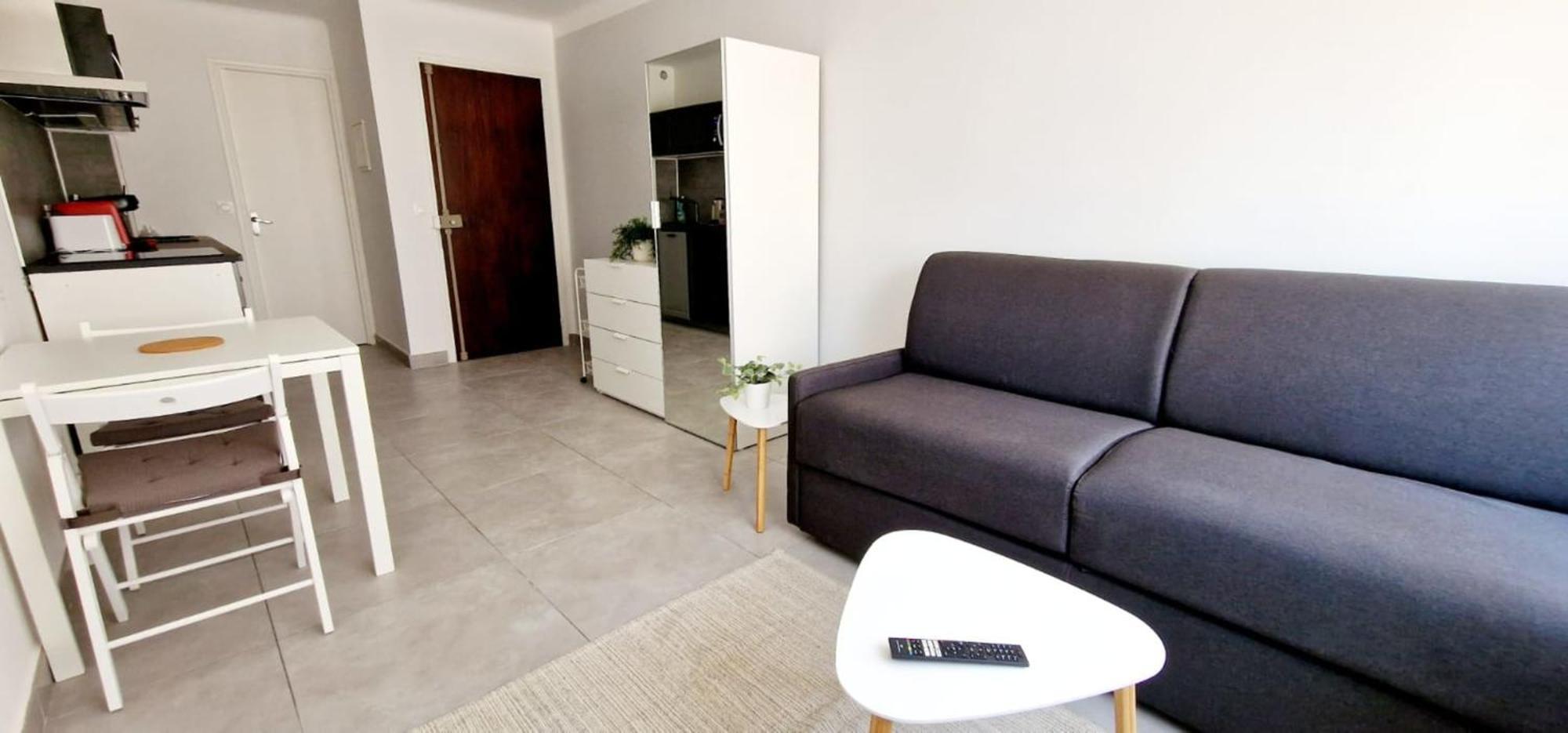 Apartment 3 Le Saint Joseph In Center Of With Ac Antibes