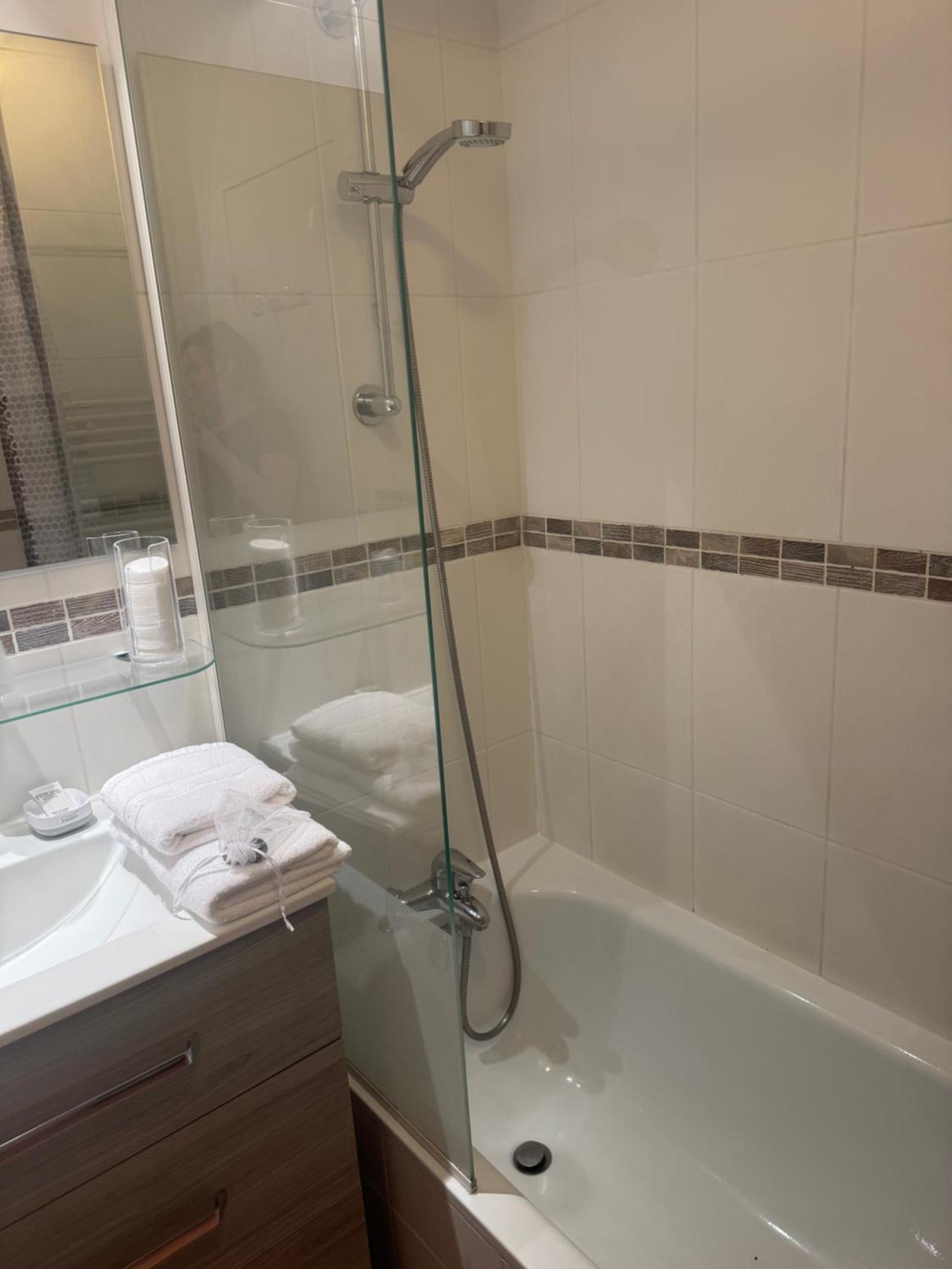 Penthouse - Jacuzzi - Terrace - Parking - 2 Pools Antibes