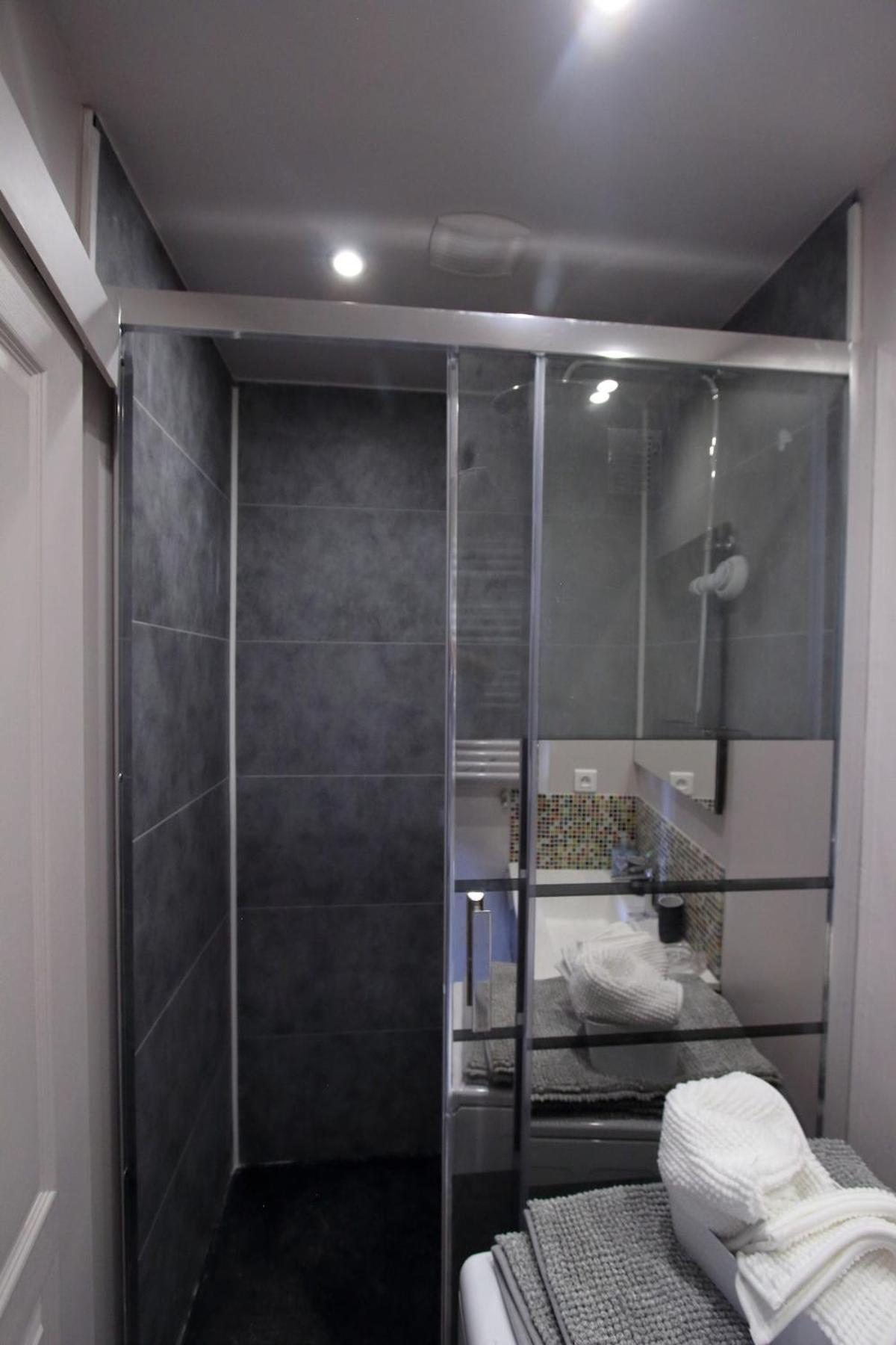 First Floor Fully Renovated * Antibes
