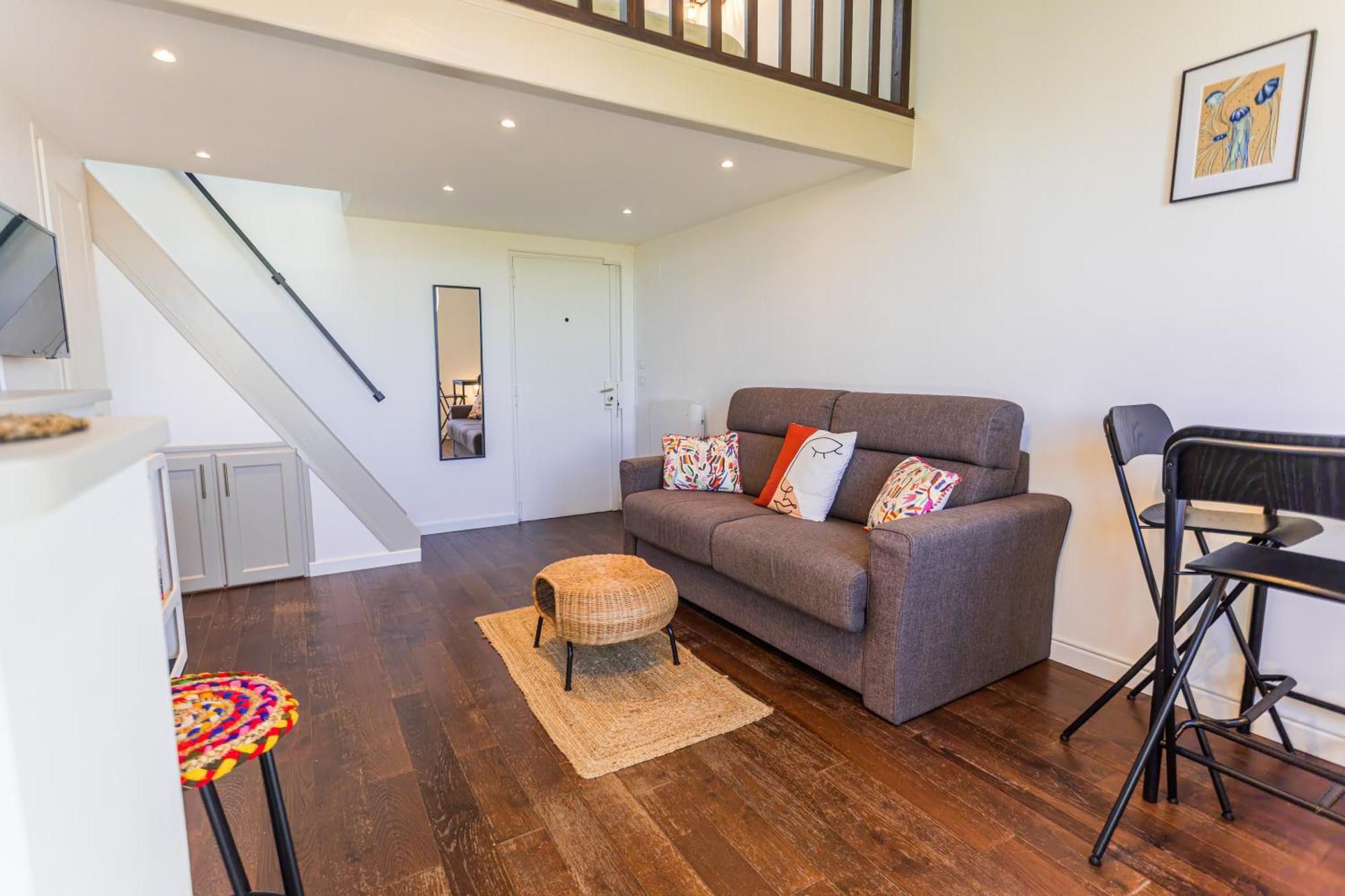 Vieil Duplex Lumineux Vue Imprenable - Climatise * Antibes