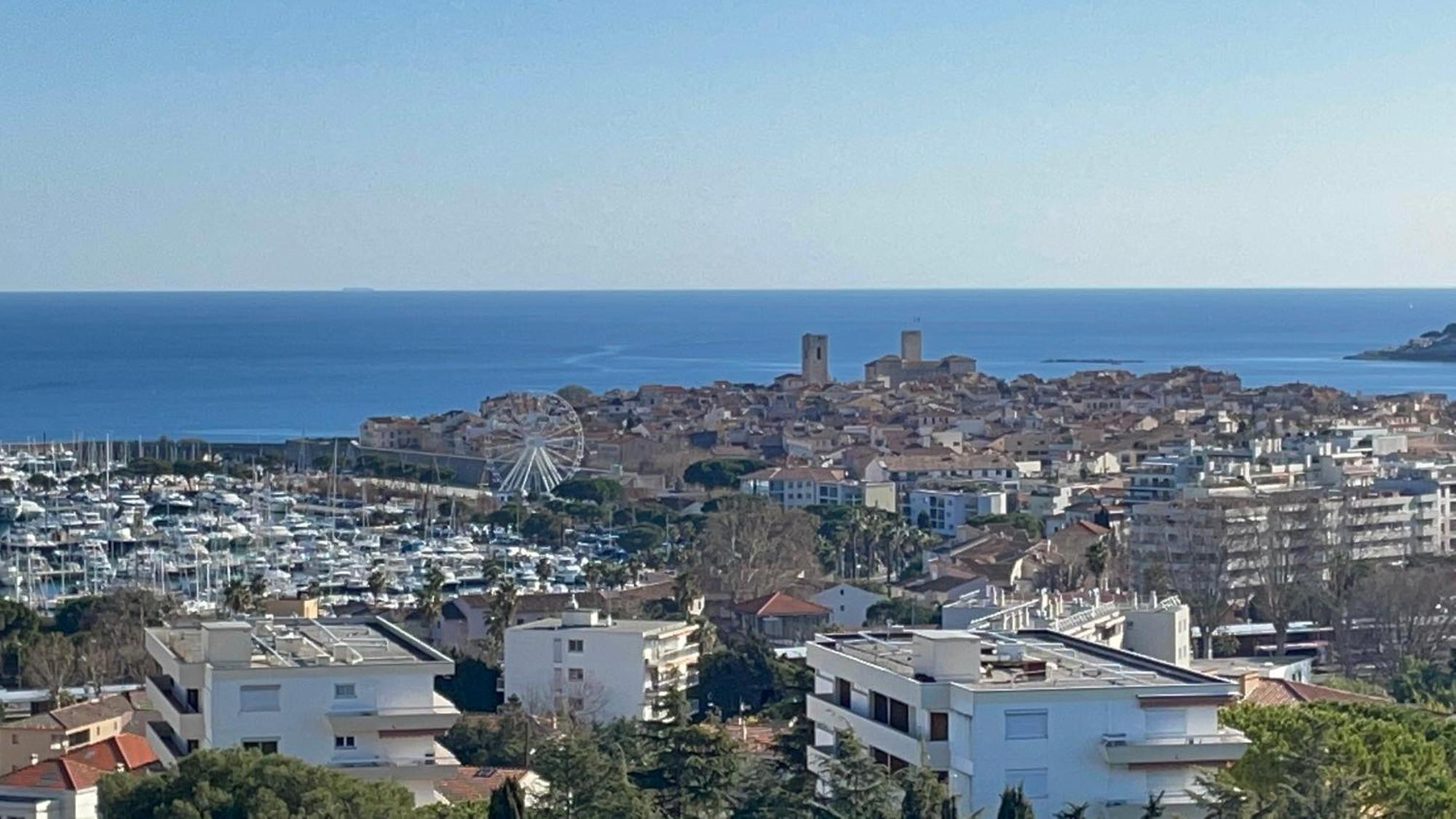 Superbe 2 Pieces Antibes Vue Mer, Piscine, Parking Apartamento
