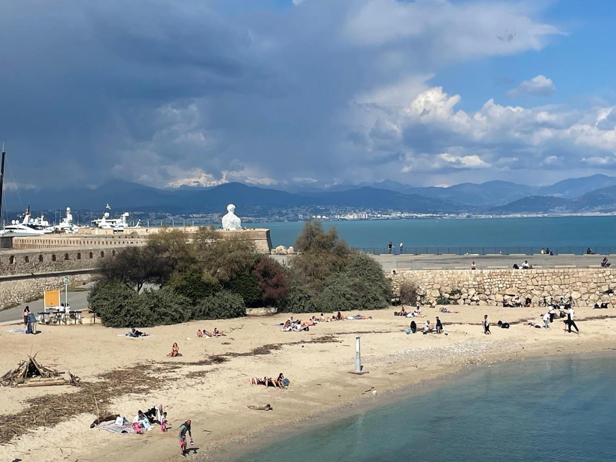 Superbe 2 Pieces Antibes Vue Mer, Piscine, Parking *