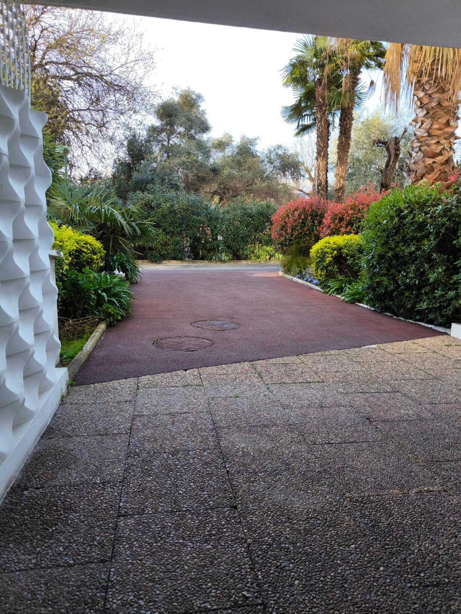Arad 40M2 Classe Immense Terrasse 35 M2 Piscine Antibes Jlp Parking Antibes