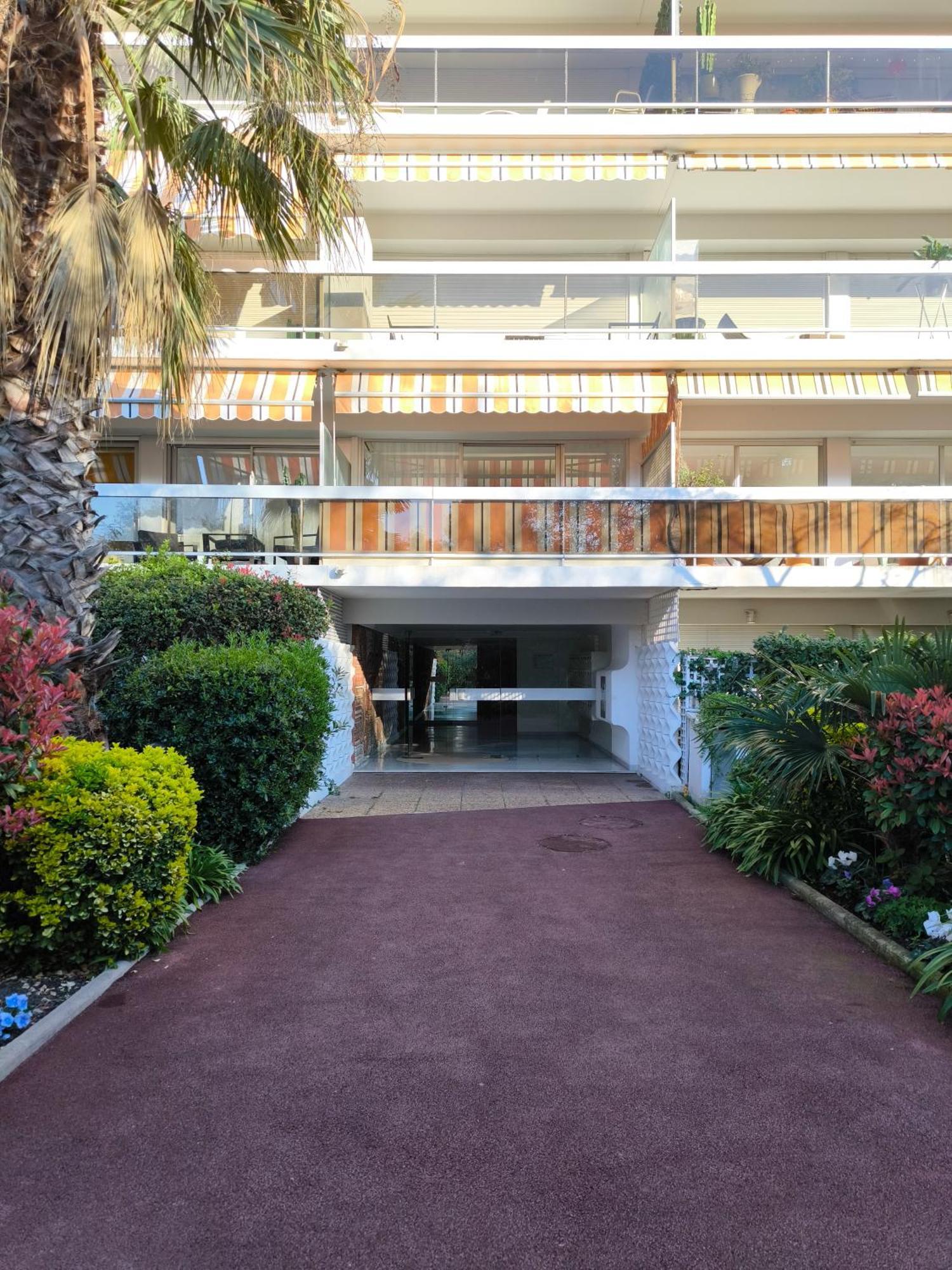 Apartamento Arad 40M2 Classe Immense Terrasse 35 M2 Piscine Antibes Jlp Parking Antibes