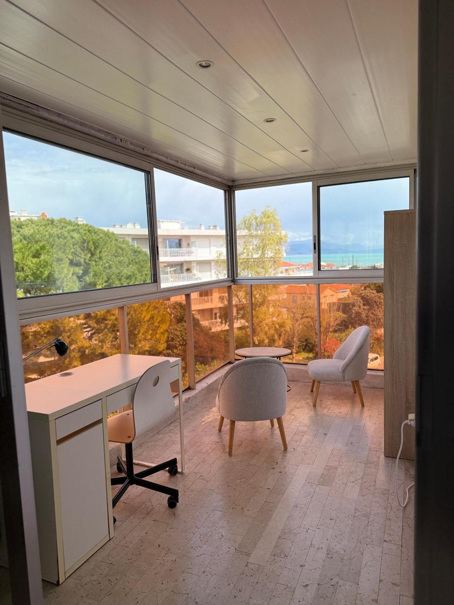 Dernier Etage Vue Avec Parking Appartement *