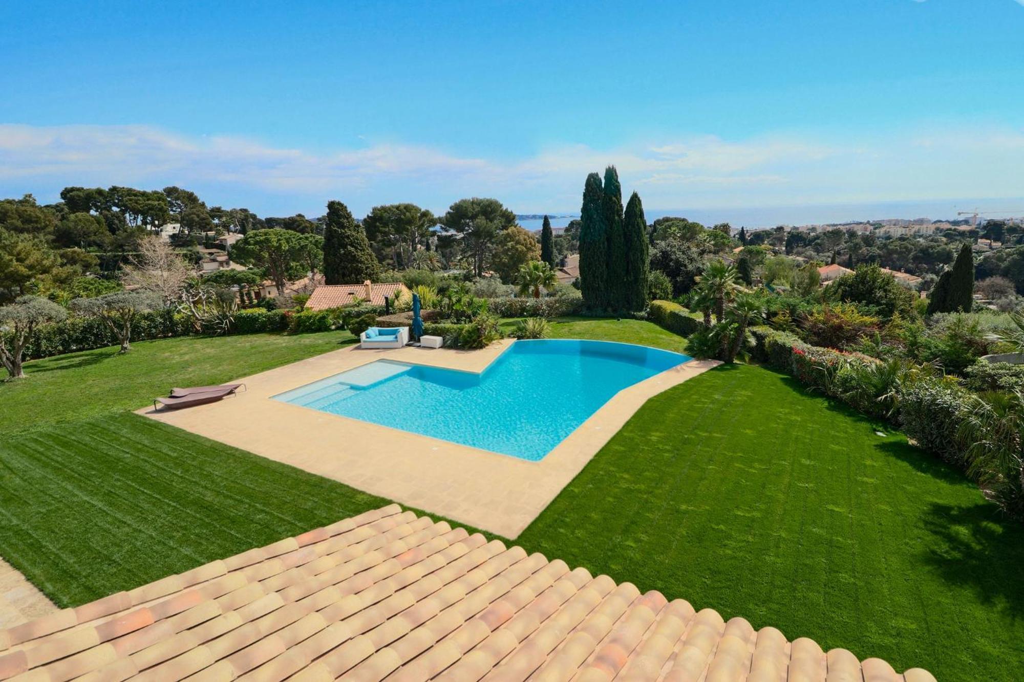 Magnifique Provencal Avec Piscine Et Vue Villa