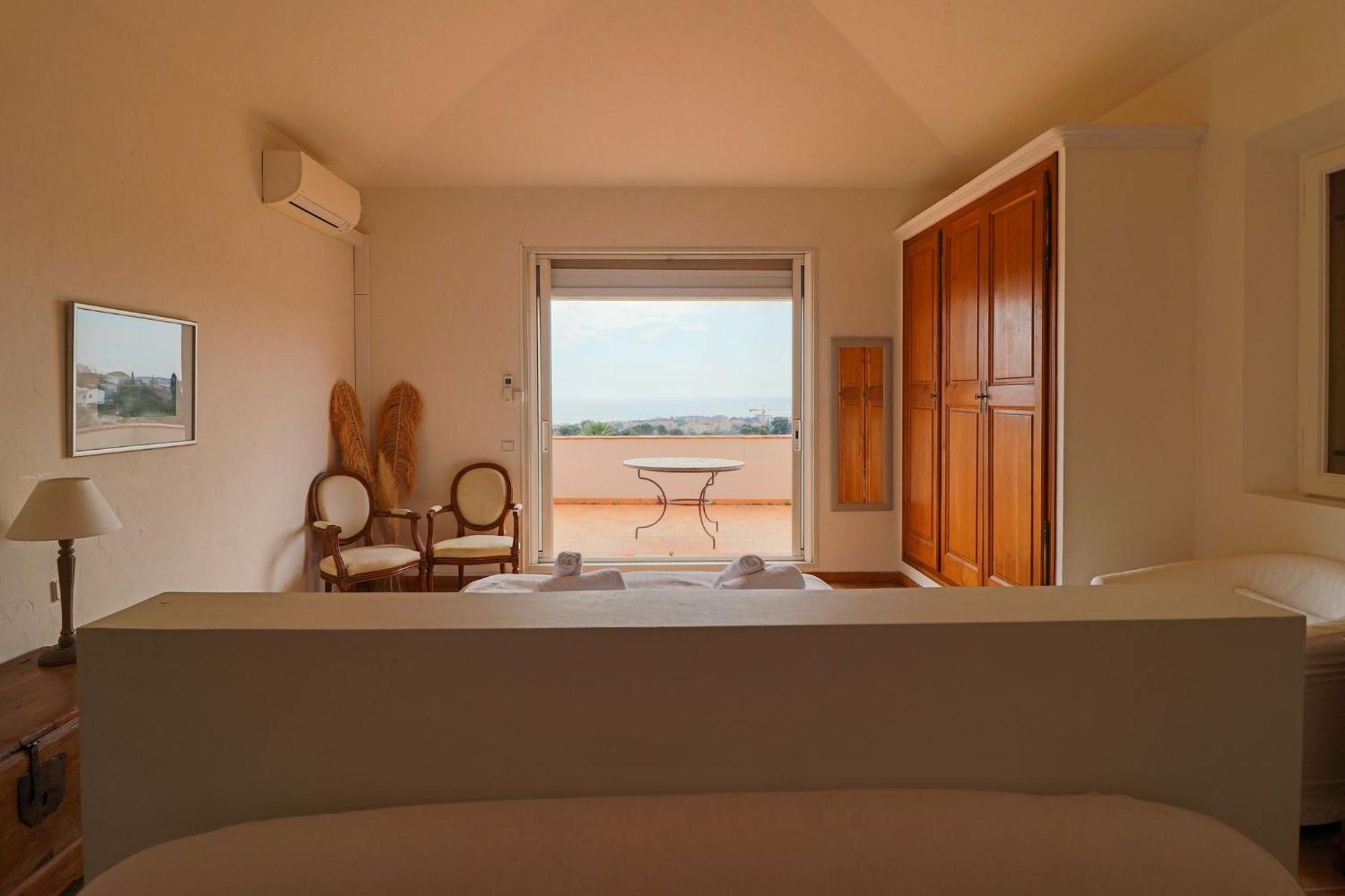 Magnifique Provencal Avec Piscine Et Vue