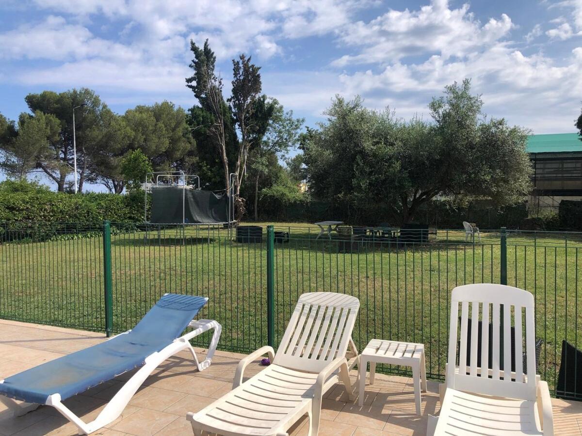 Apartment Duplex 5 Min De La Mer, Piscine Antibes