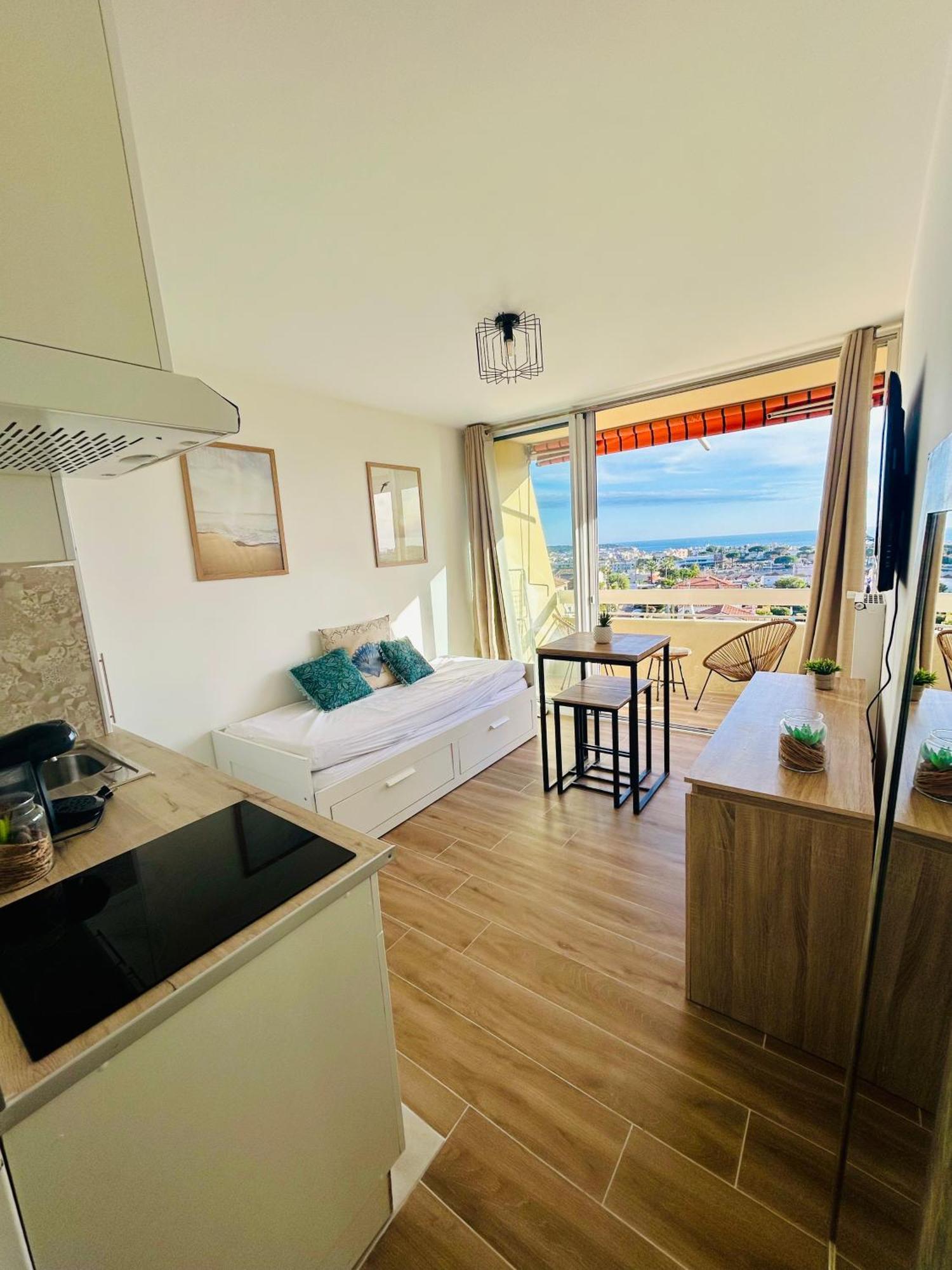 Joli Cozy Vue